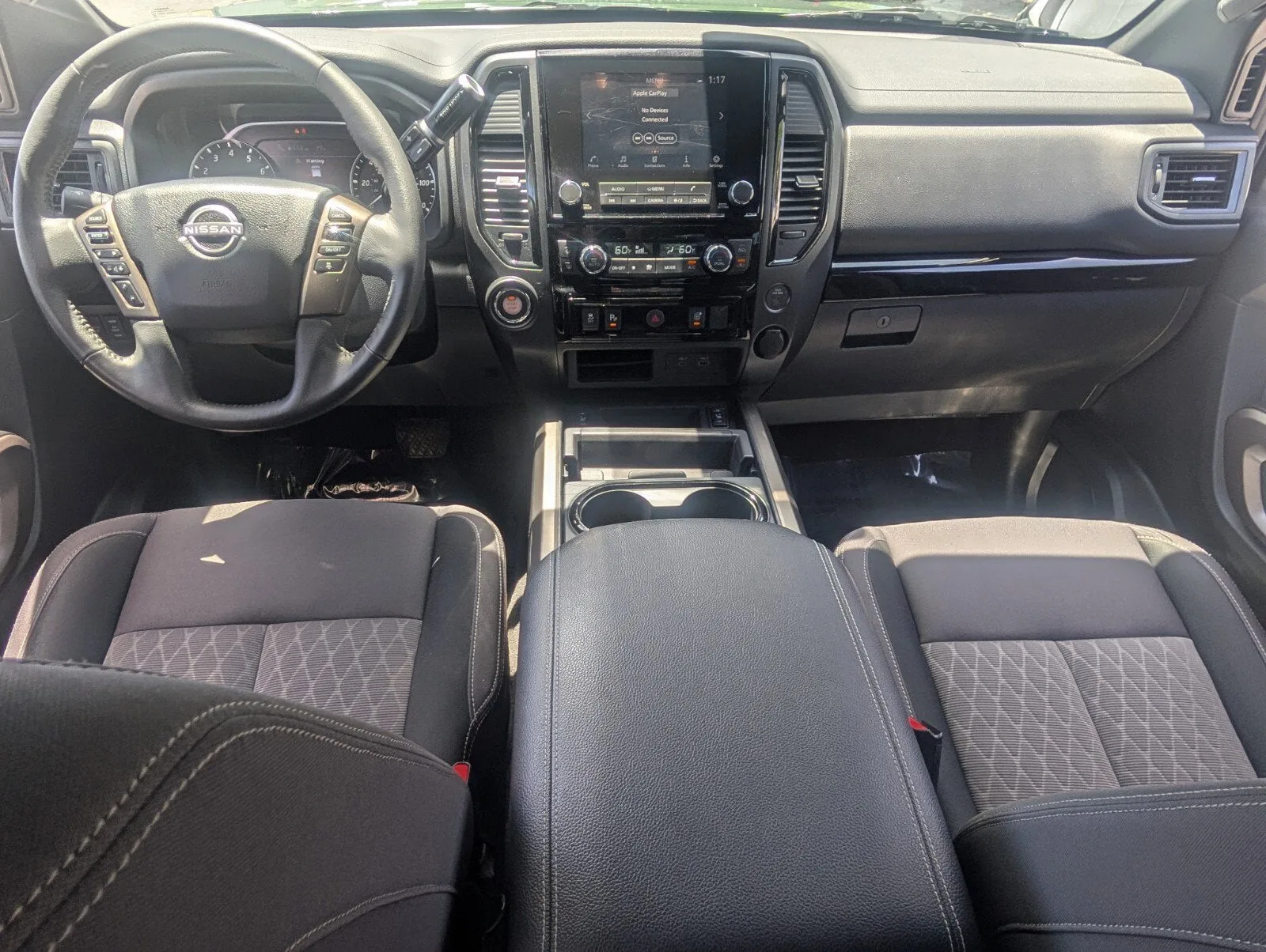2024 Nissan Titan Crew Cab SV photo 12