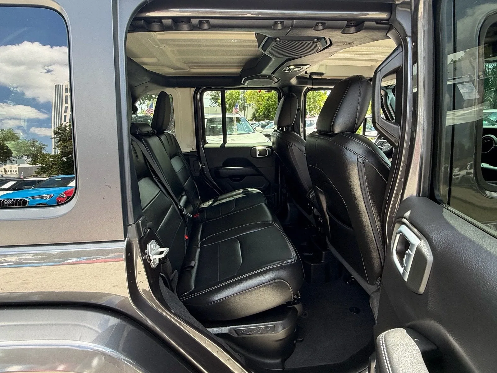 2023 Jeep Wrangler 4xe Sahara photo 16