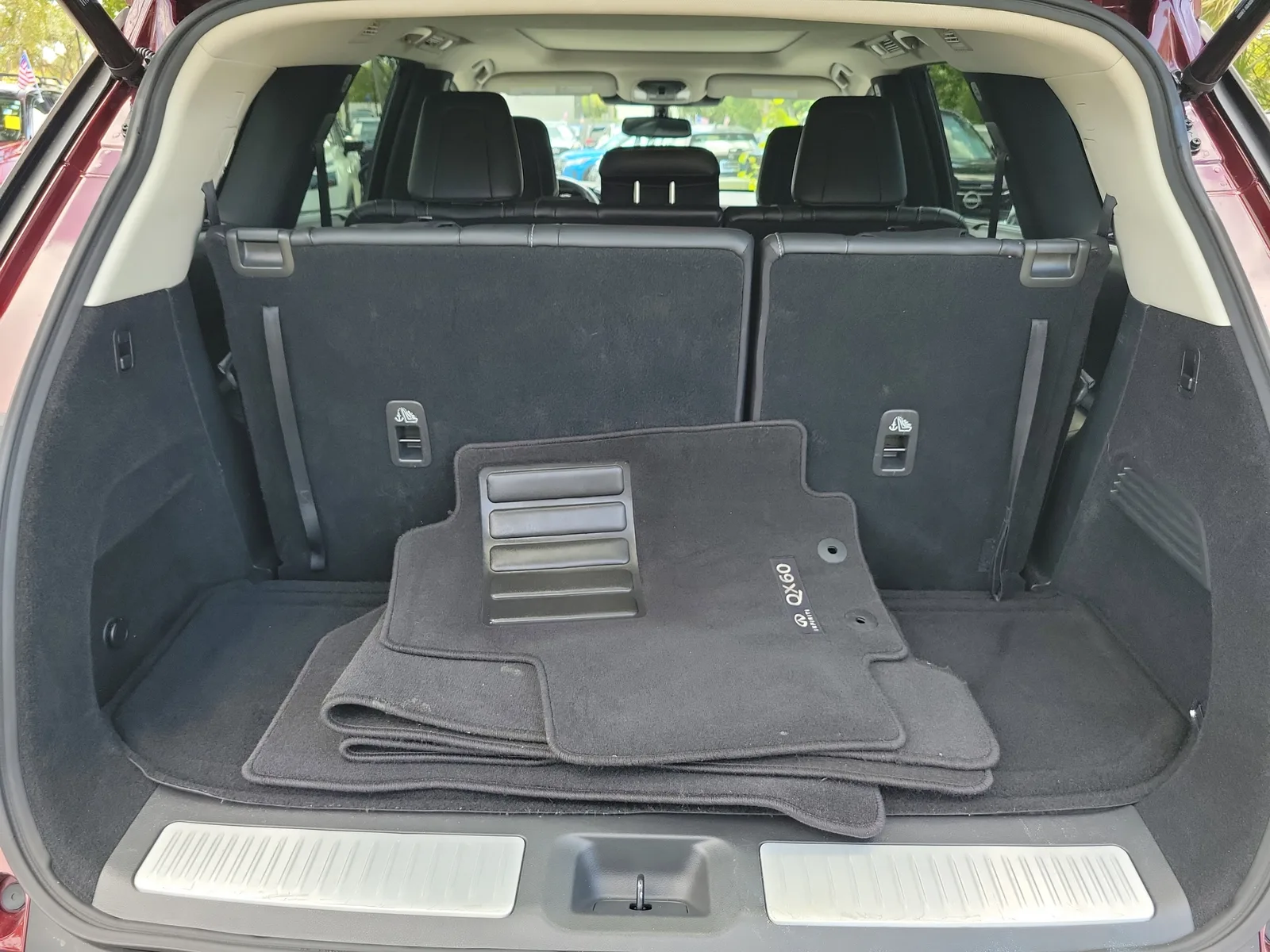 2022 INFINITI QX60 LUXE photo 12