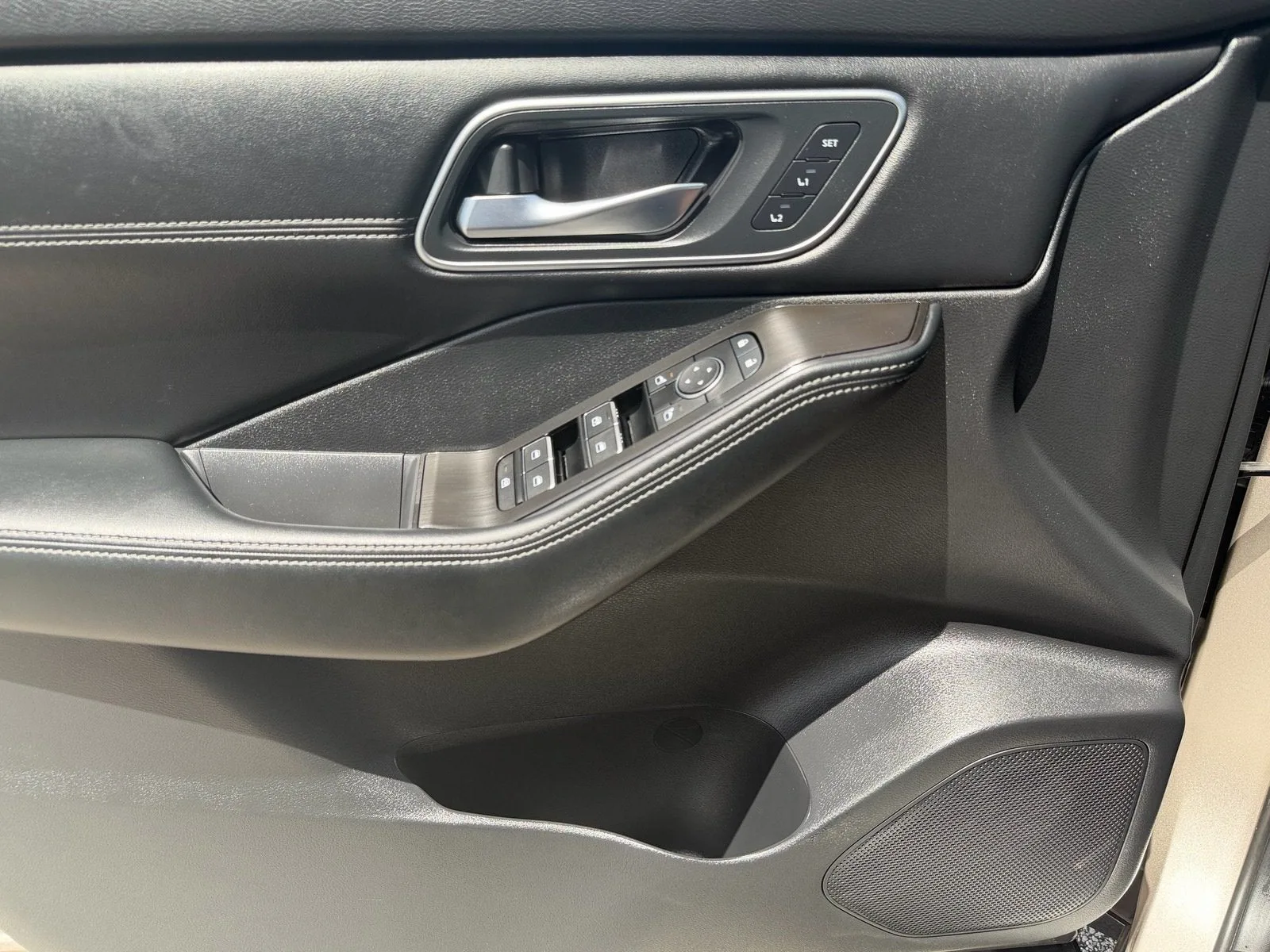 2026 Nissan Rogue Platinum photo 32