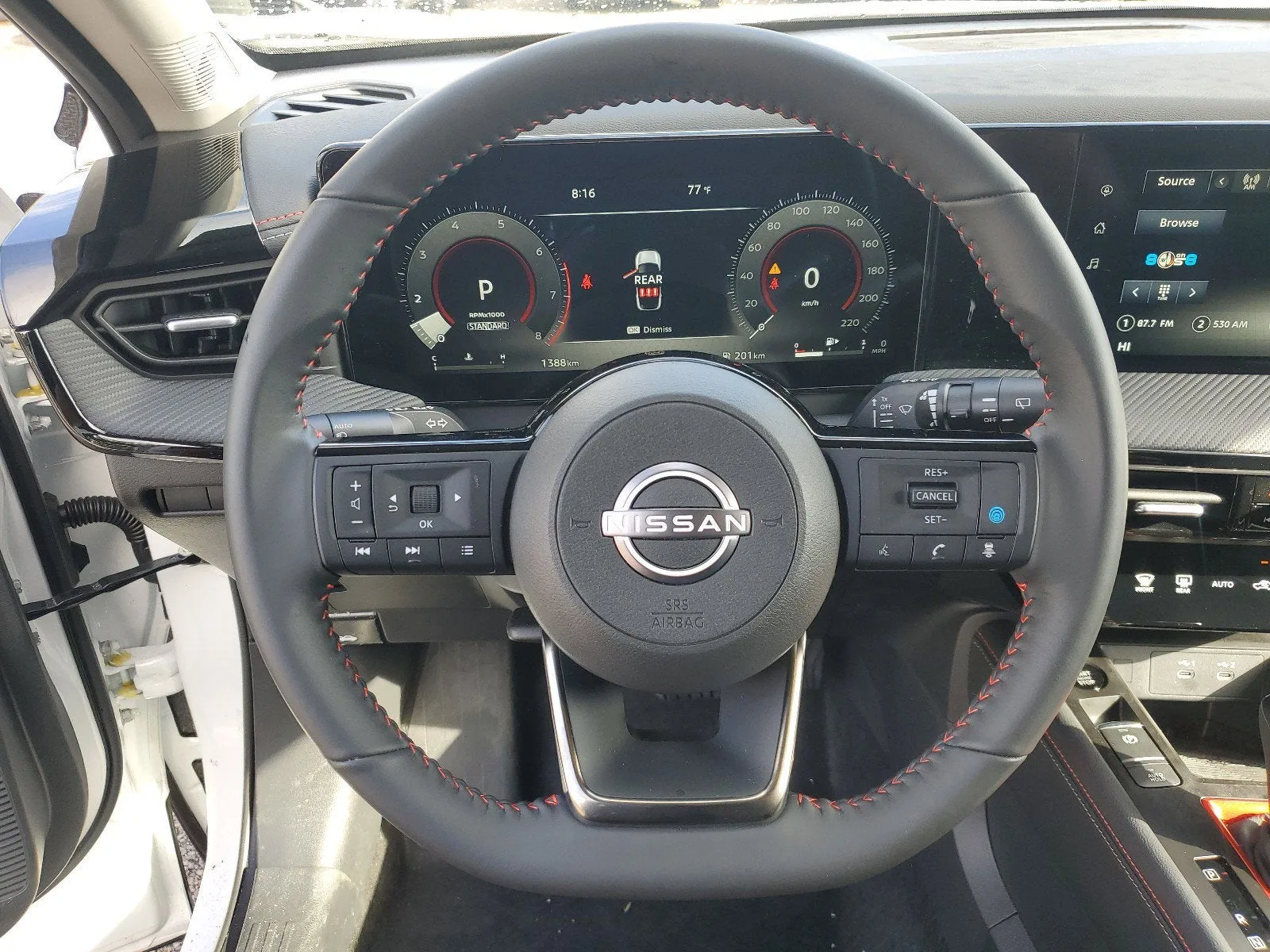 2025 Nissan Kicks SR photo 17