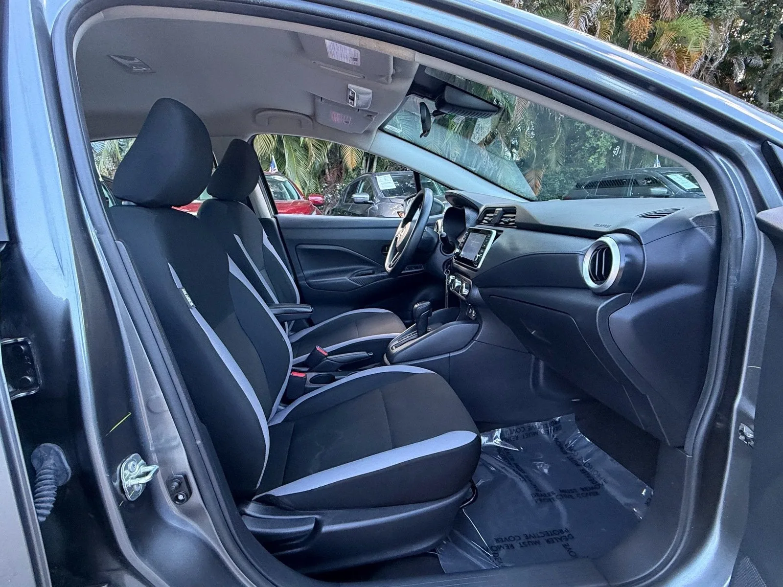 2025 Nissan Versa S photo 16