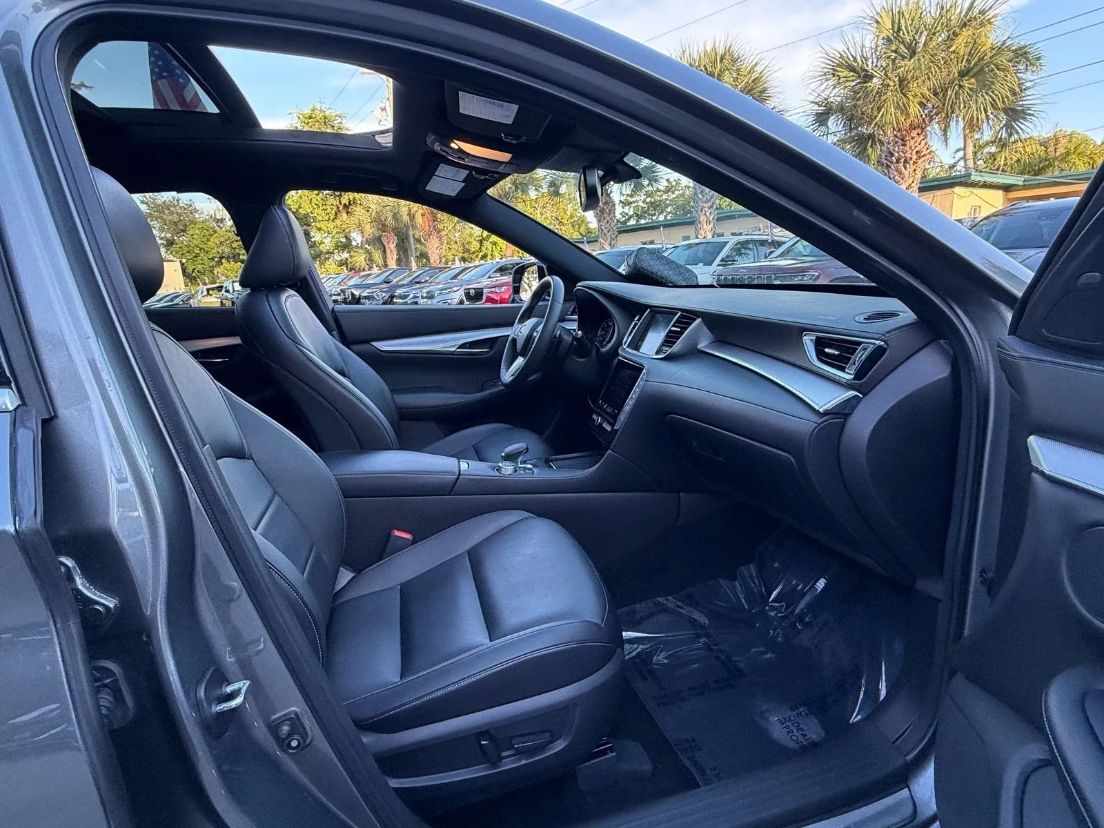 2020 INFINITI QX50 ESSENTIAL photo 18