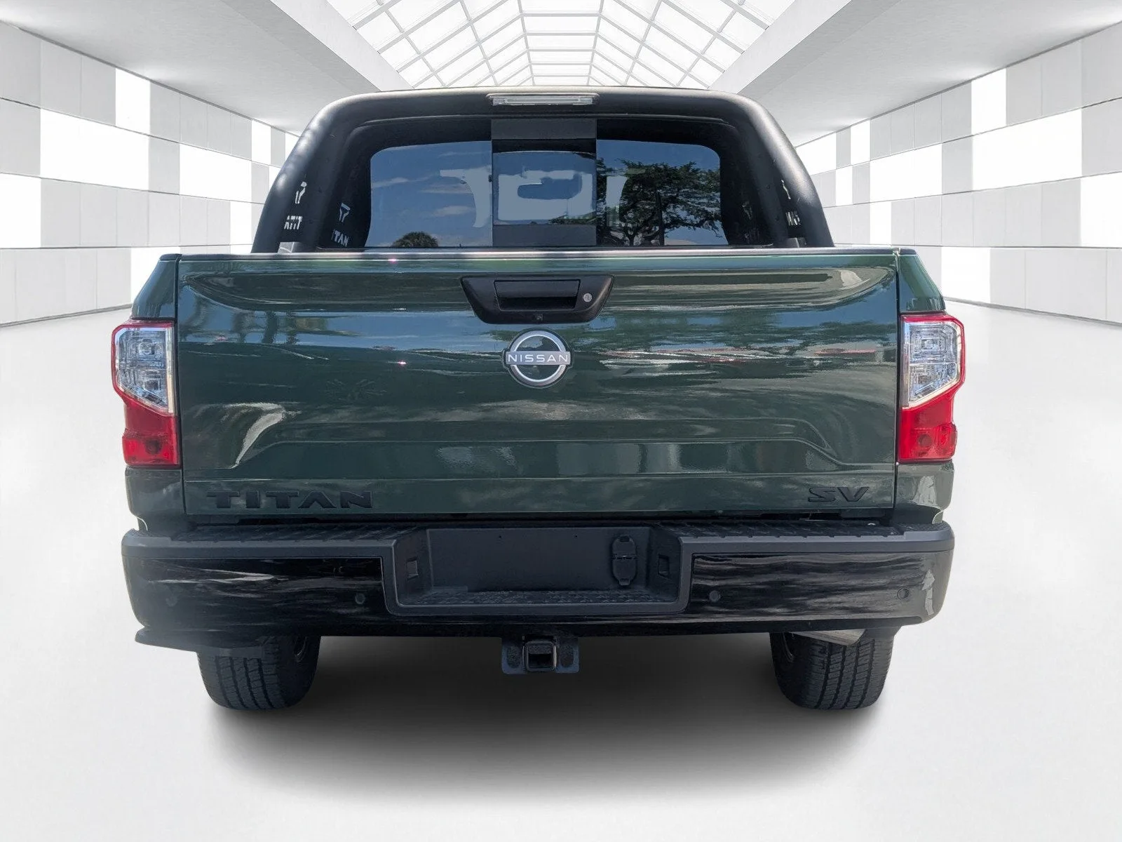 2024 Nissan Titan Crew Cab SV photo 6