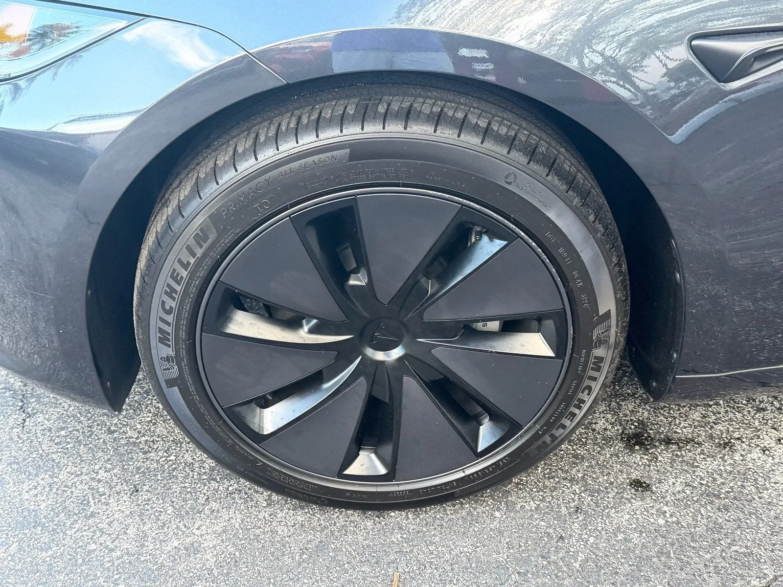 2025 Tesla Model 3 Long Range photo 20
