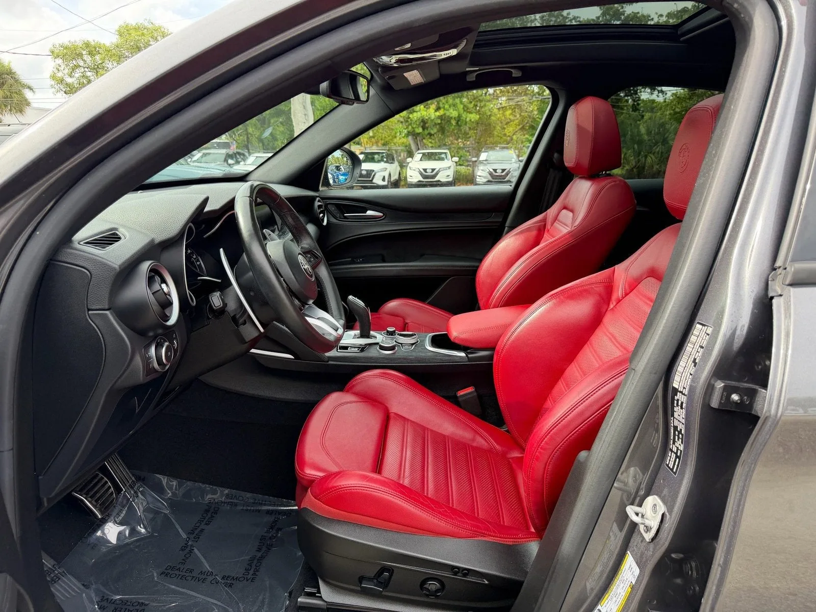 2023 Alfa Romeo Stelvio Sprint photo 10