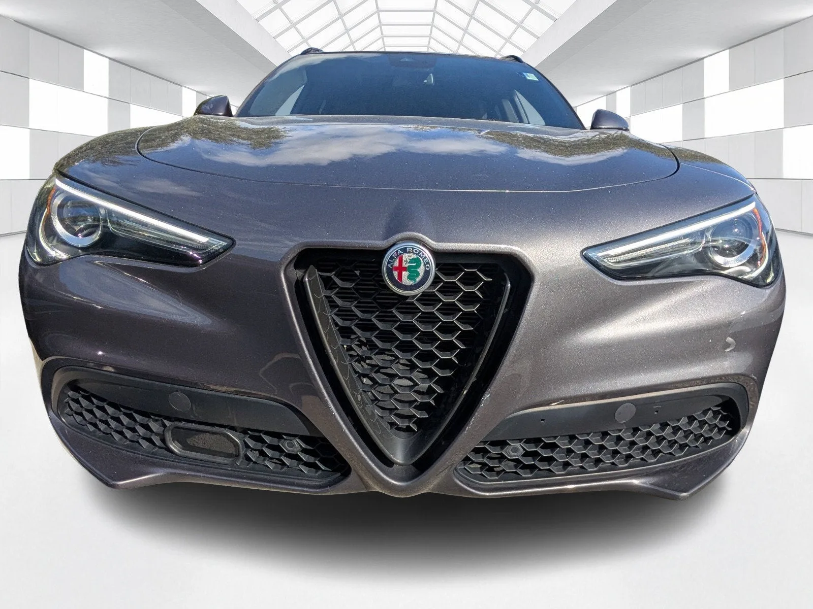 2023 Alfa Romeo Stelvio Sprint photo 2