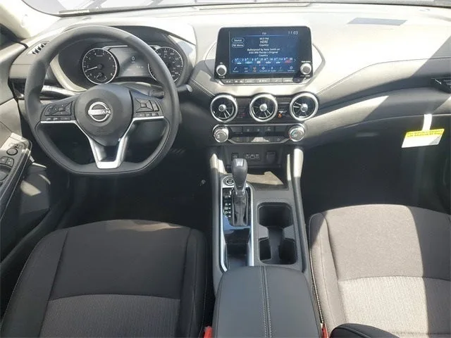 2025 Nissan Sentra SV photo 8