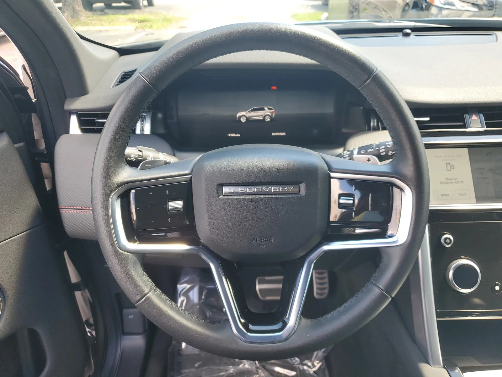 2023 Land Rover Discovery Sport SE R-Dynamic photo 17