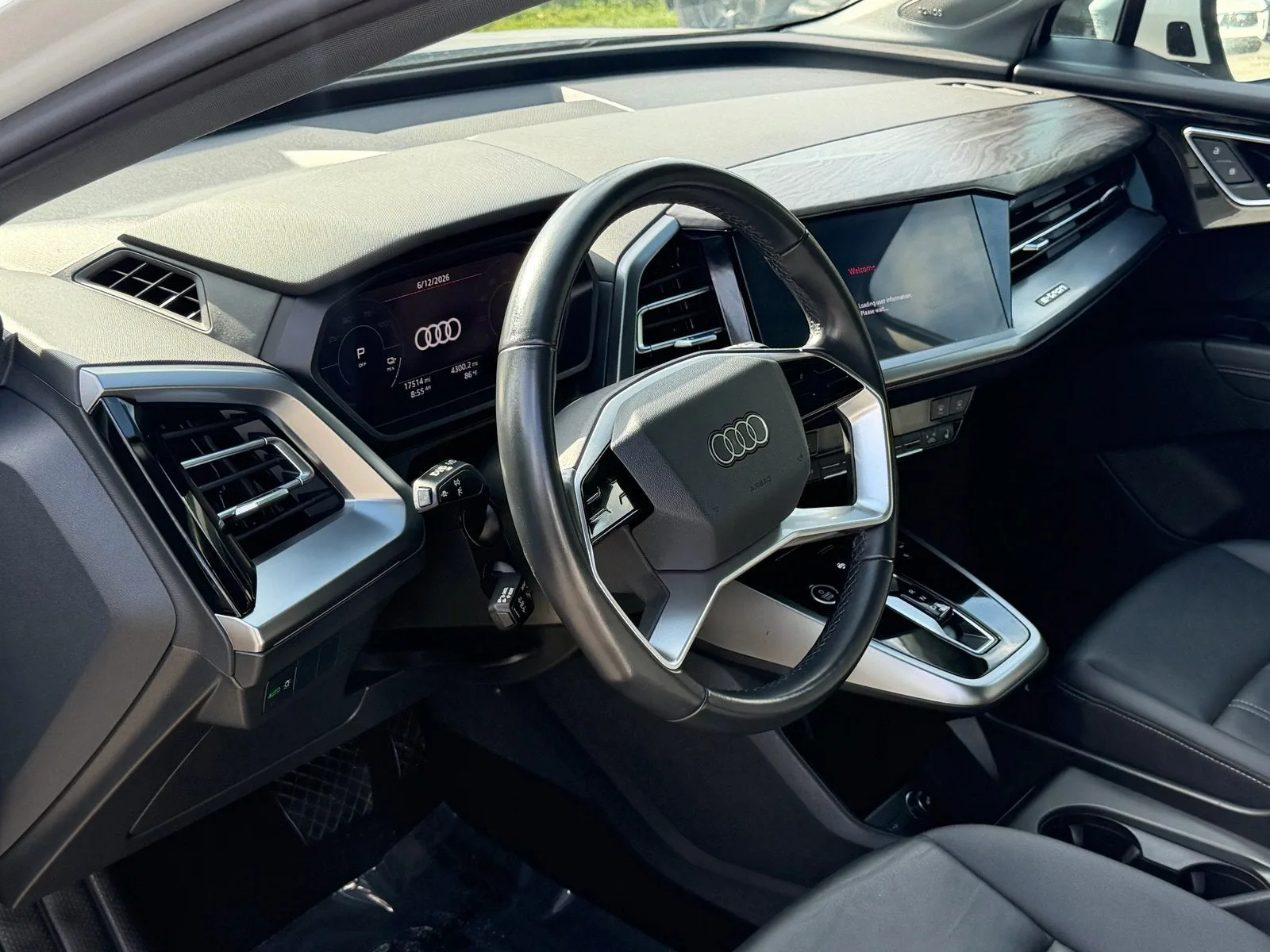 2023 Audi Q4 e-tron Premium Plus photo 12