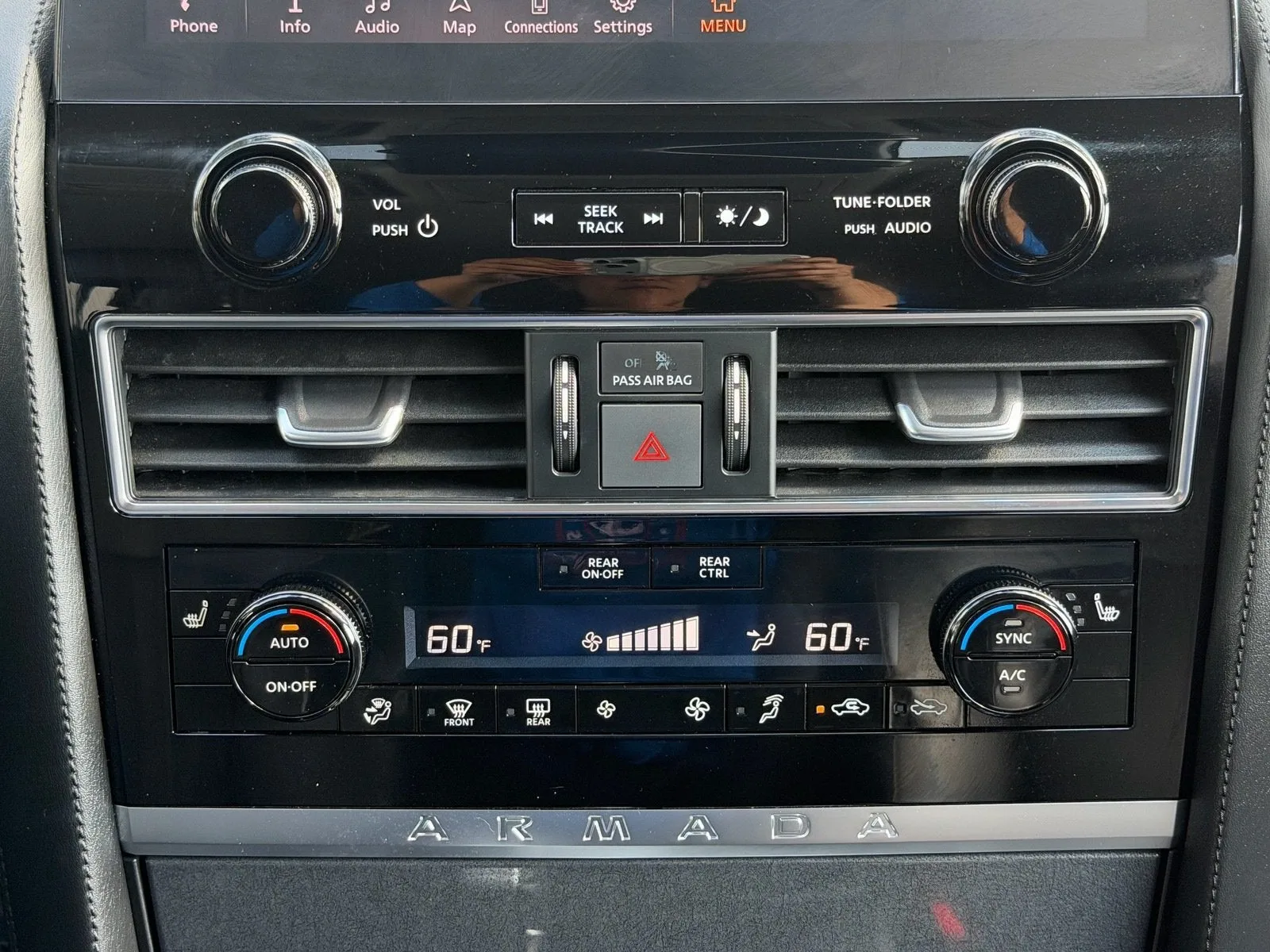 2023 Nissan Armada SV photo 17