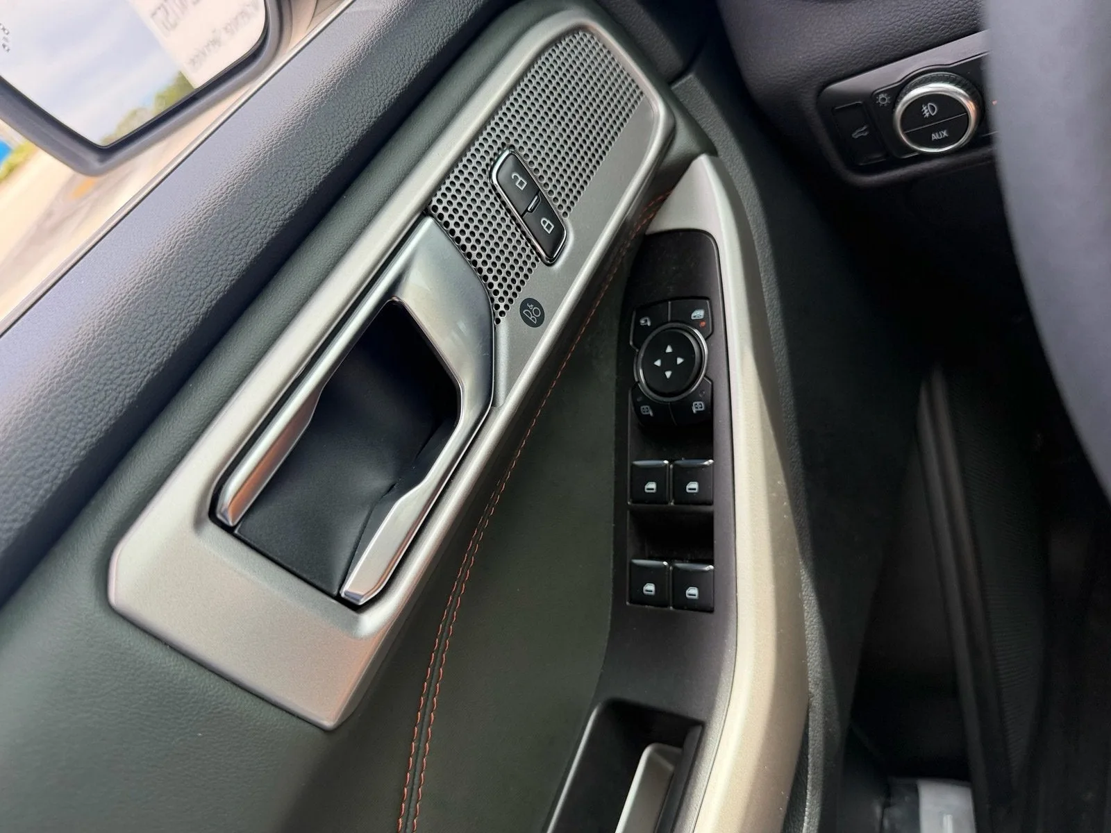 2024 Ford Explorer Timberline photo 35