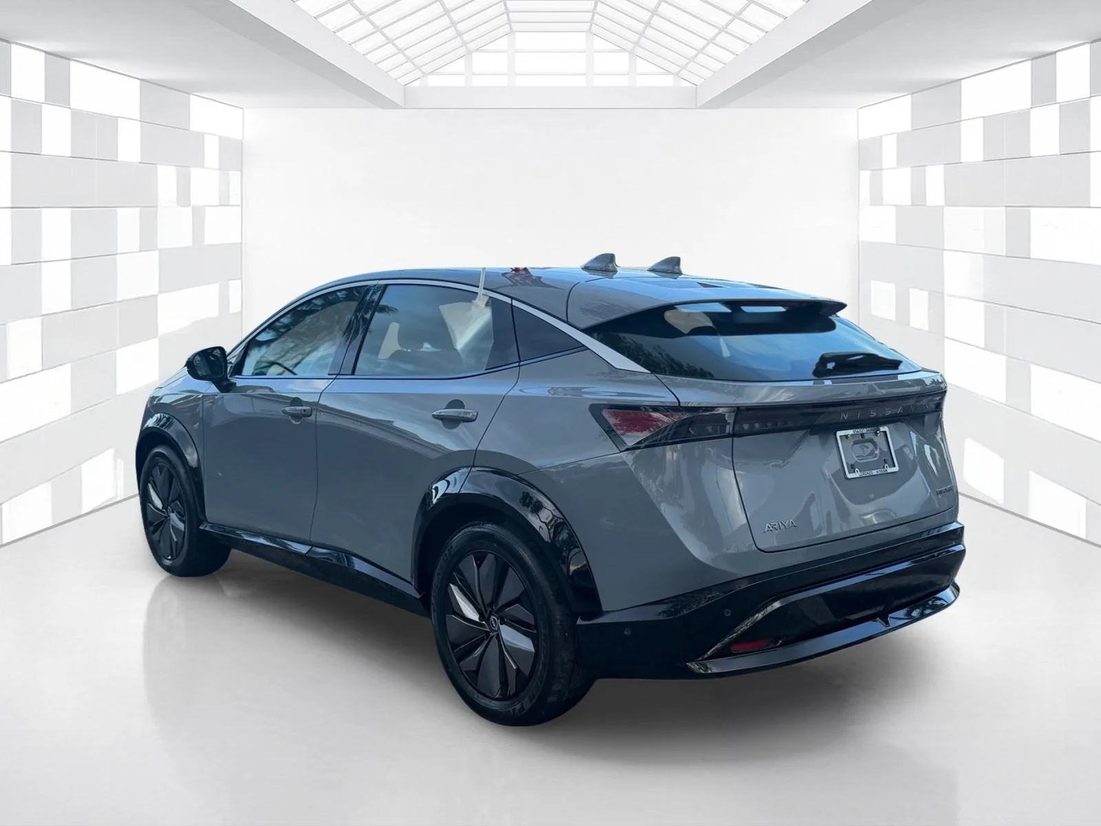 2024 Nissan ARIYA EMPOWER+ photo 5