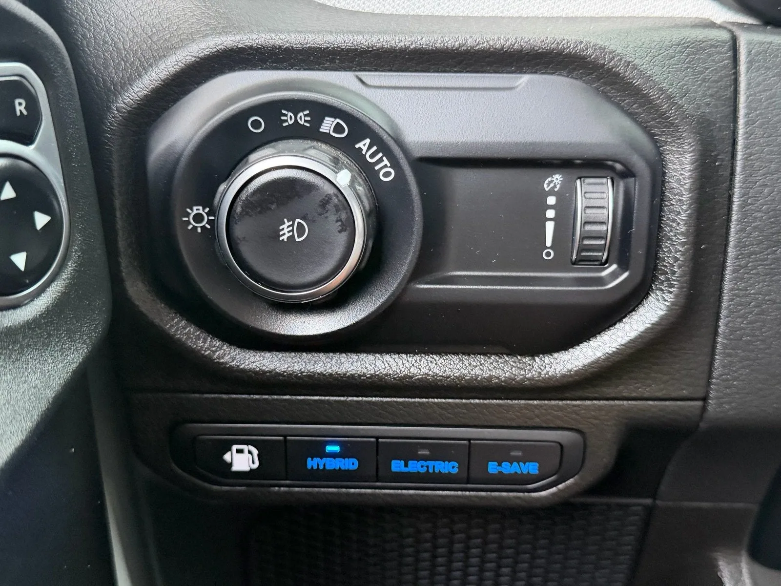 2024 Jeep Wrangler 4xe Sport S photo 32
