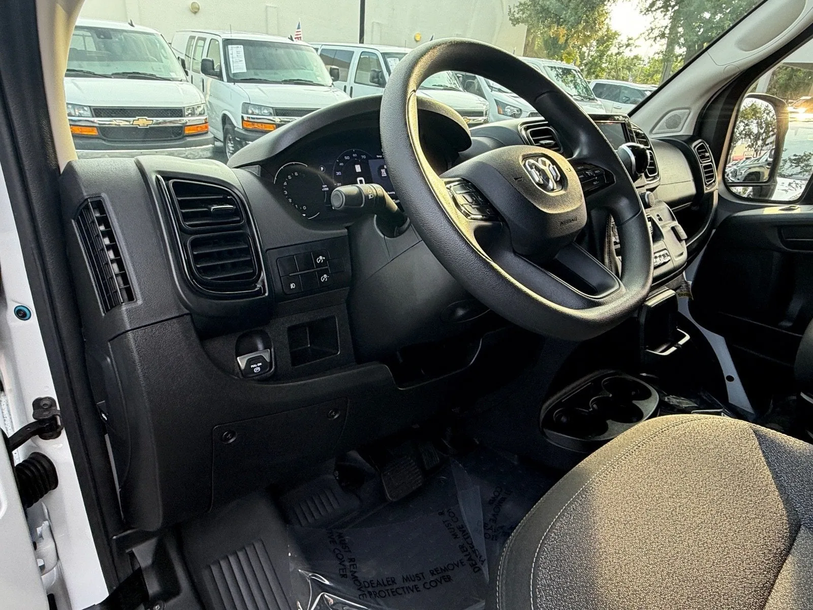 2025 RAM ProMaster Cargo Van Tradesman photo 10