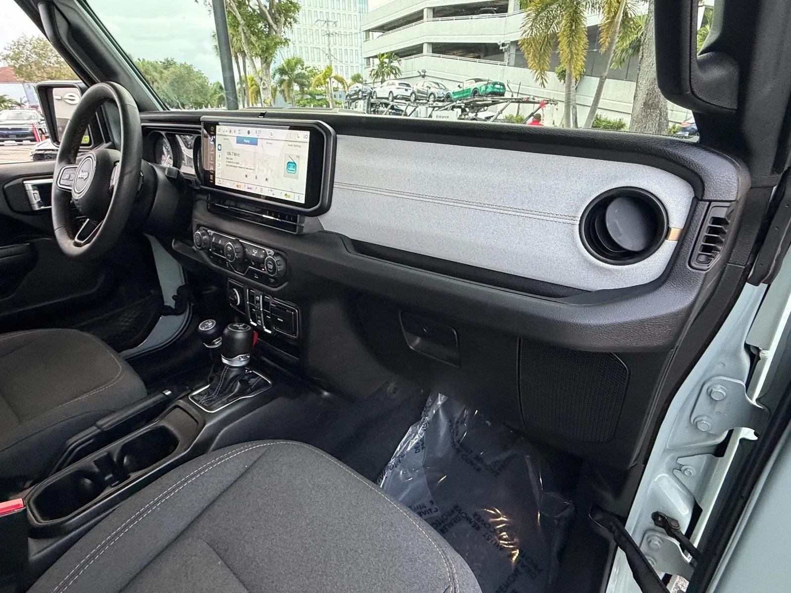 2024 Jeep Wrangler 4xe Sport S photo 19