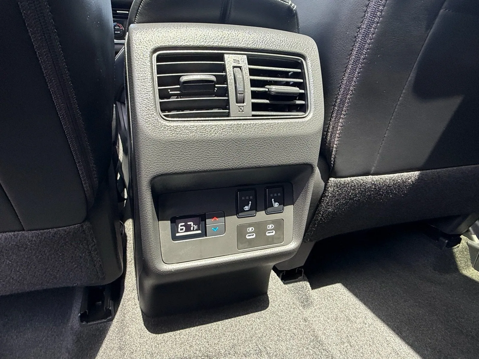 2026 Nissan Rogue Platinum photo 14