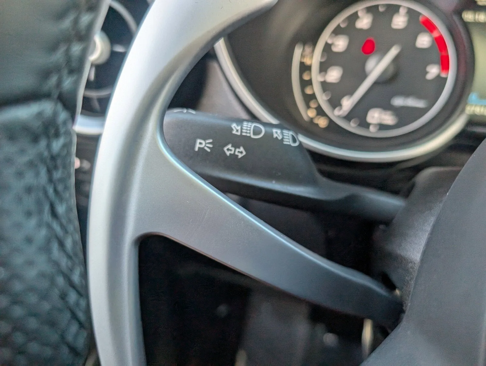 2023 Alfa Romeo Stelvio Veloce photo 31