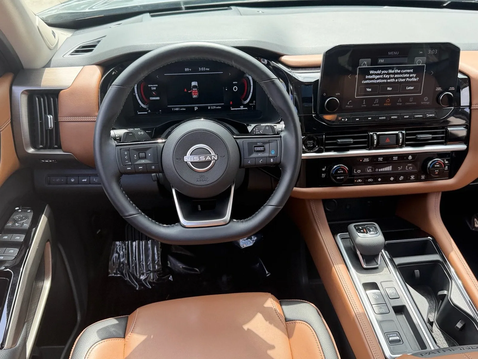 2025 Nissan Pathfinder Platinum photo 13