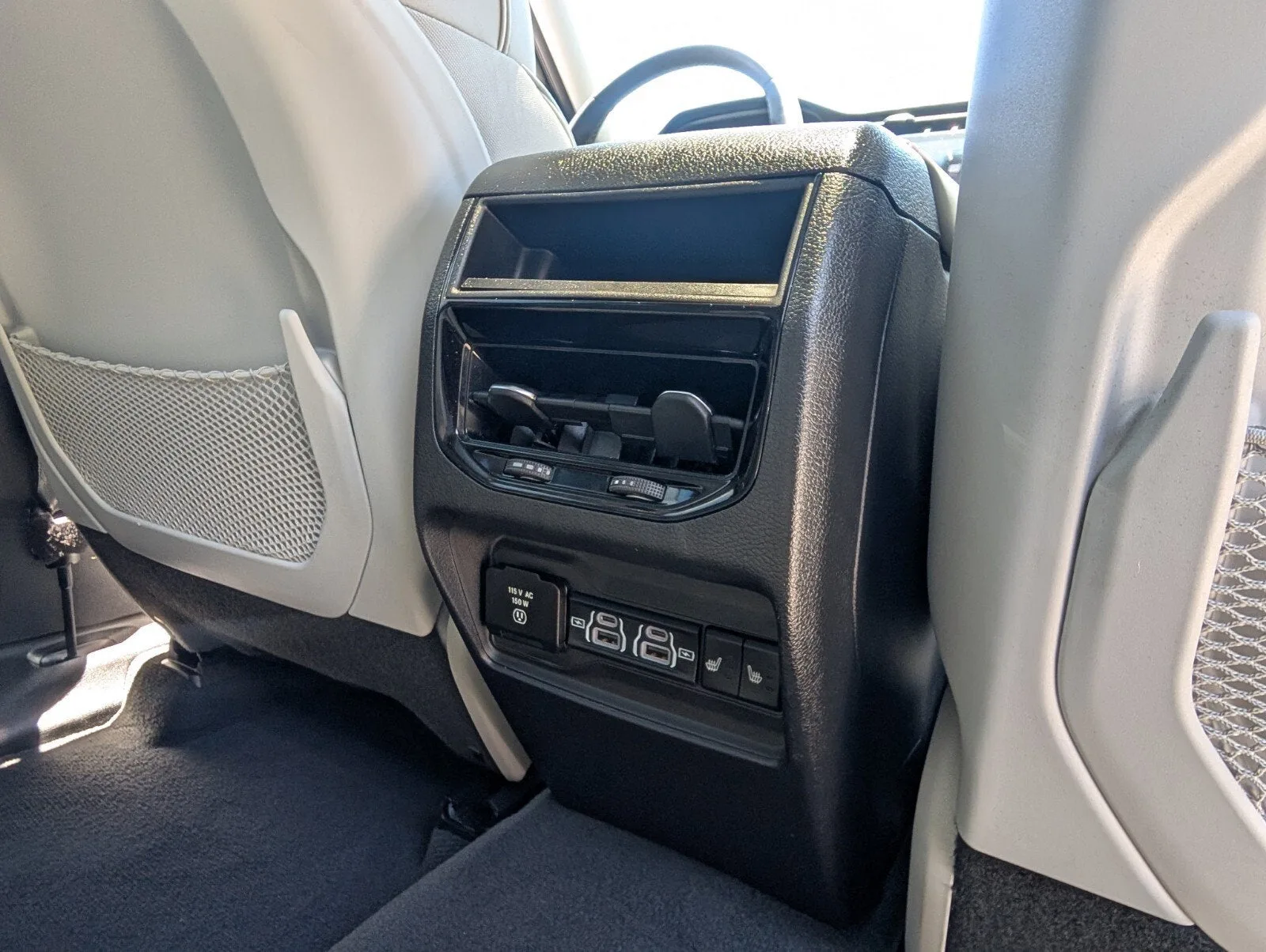 2022 Jeep Grand Cherokee 4xe Overland photo 18