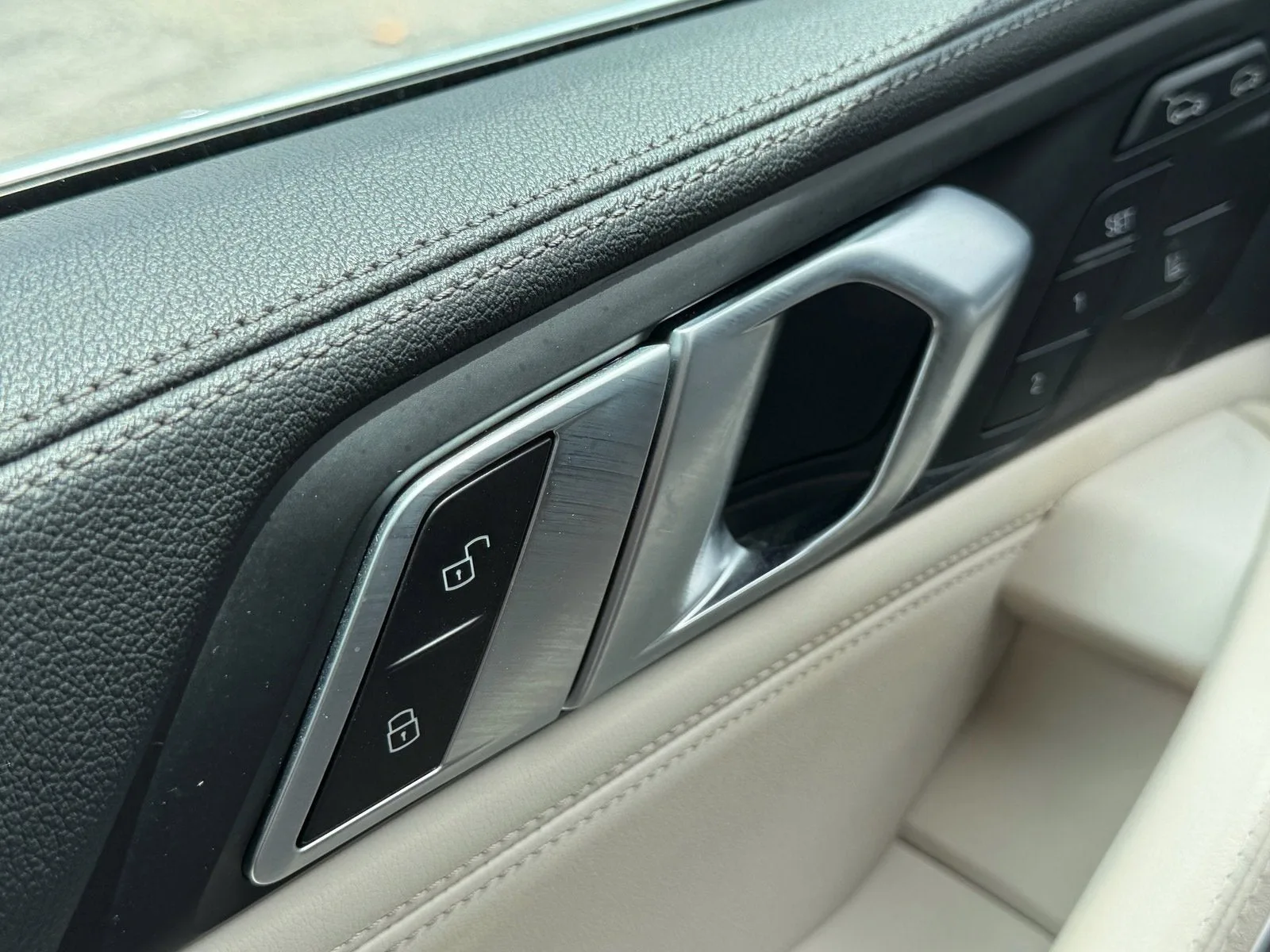 2023 BMW X6 xDrive40i photo 30