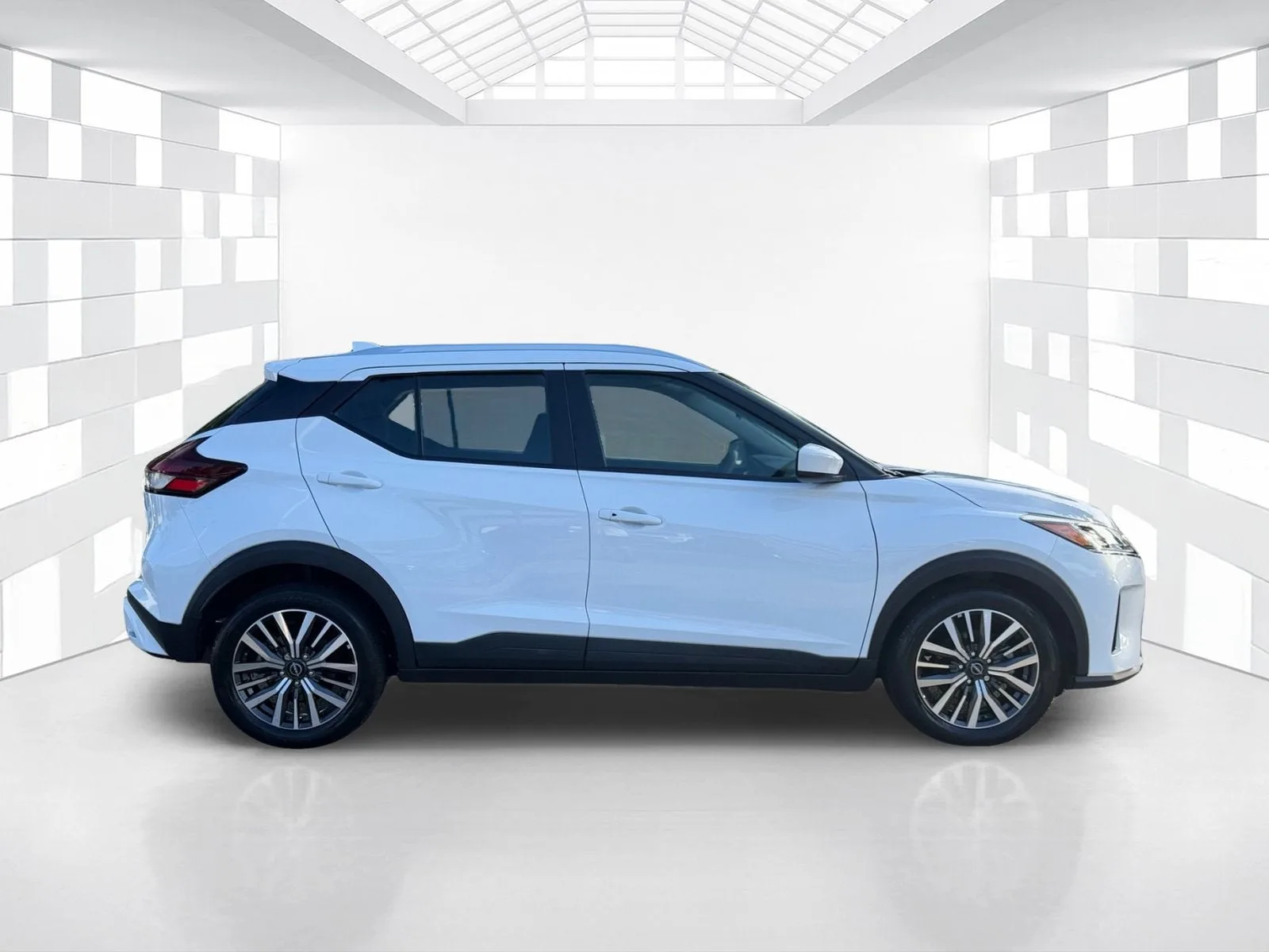 2024 Nissan Kicks SV photo 8
