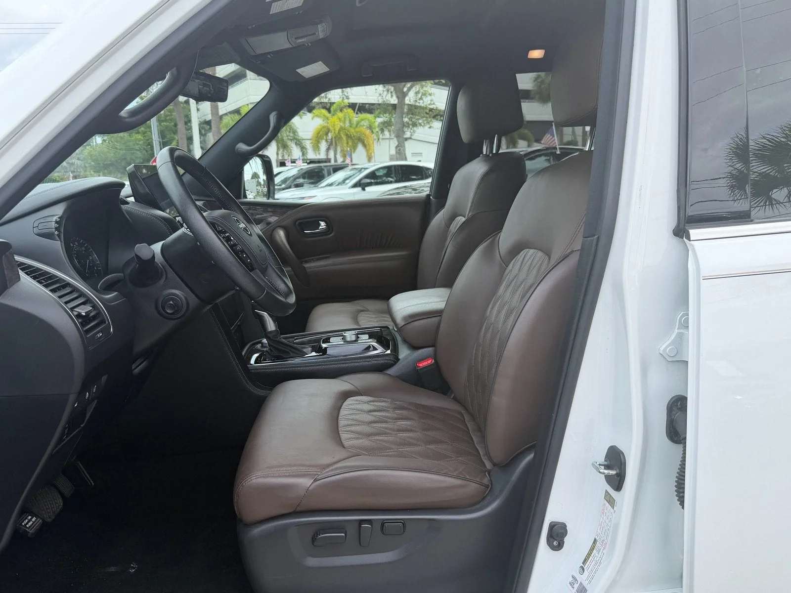2023 Nissan Armada Platinum photo 12