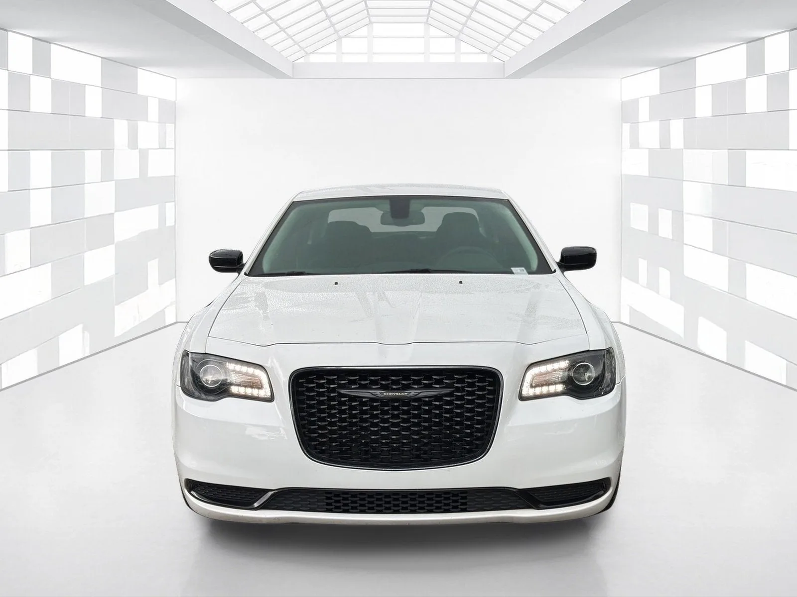 2022 Chrysler 300 Touring photo 2