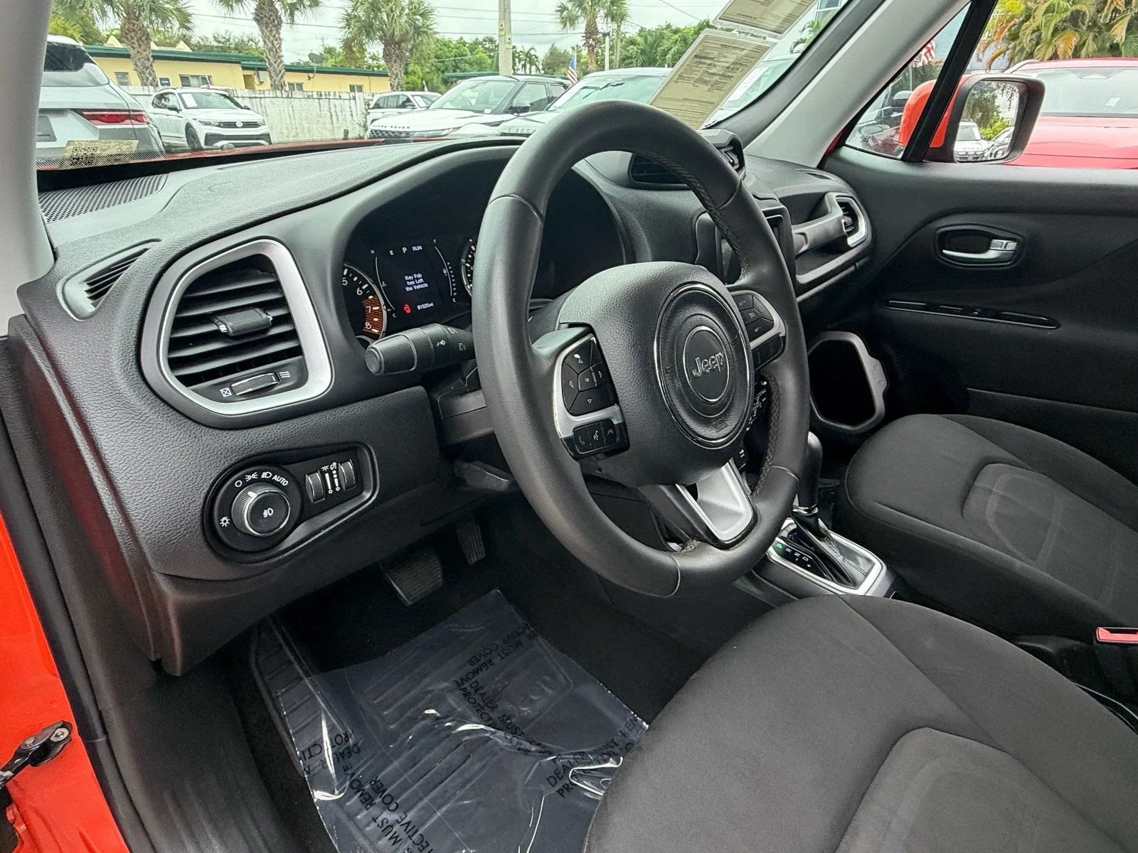 2019 Jeep Renegade Latitude photo 10