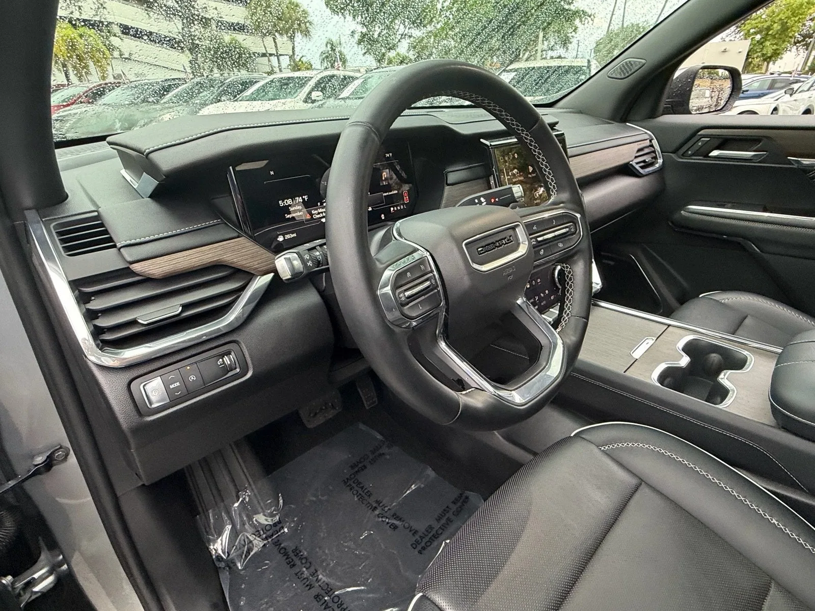 2024 GMC Acadia FWD Denali photo 10