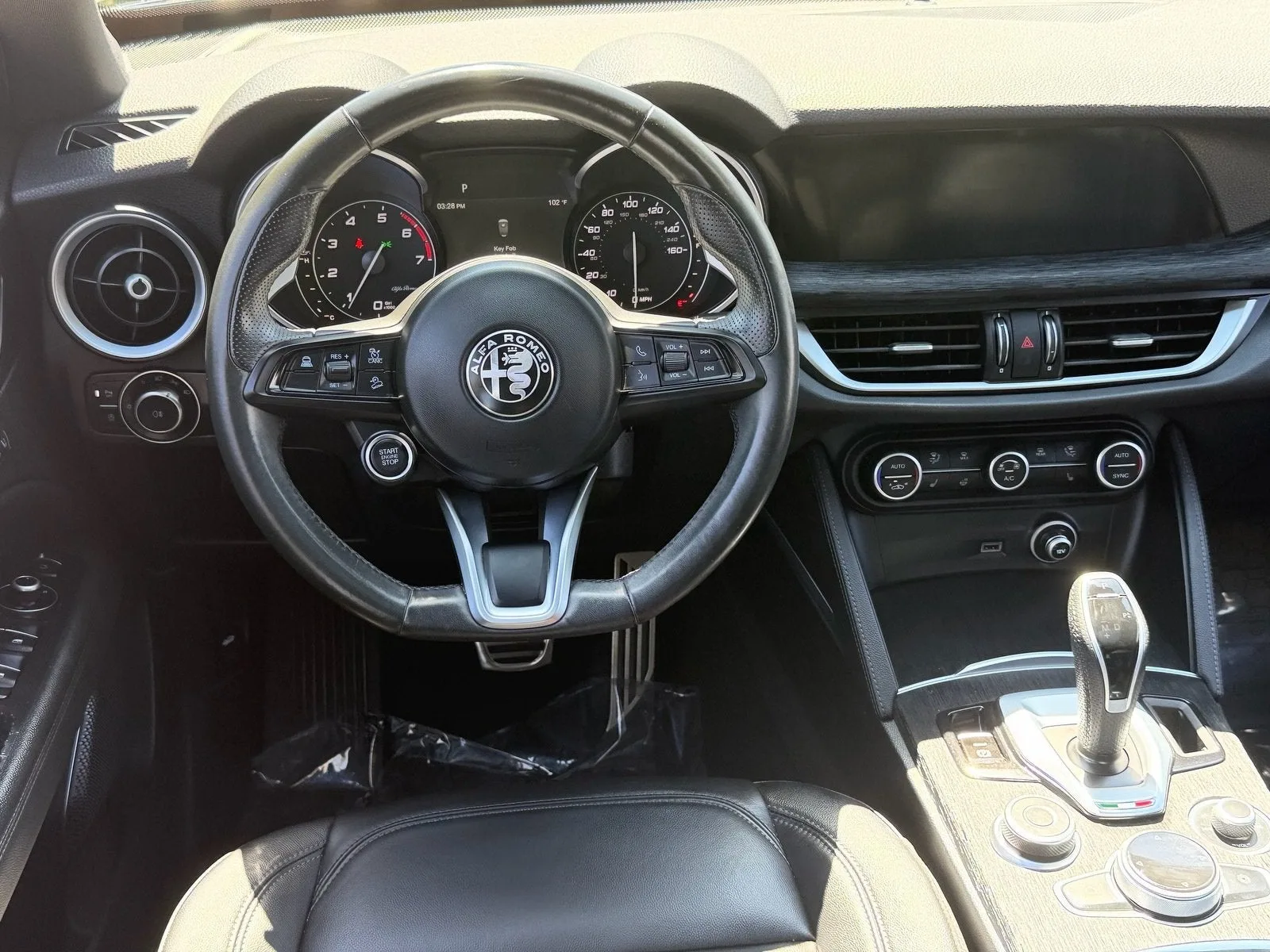 2023 Alfa Romeo Stelvio Sprint photo 13