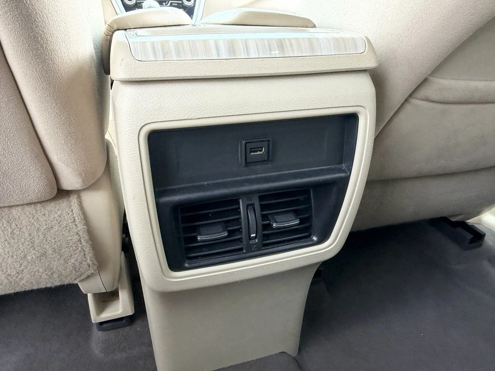 2016 Nissan Murano SV photo 12