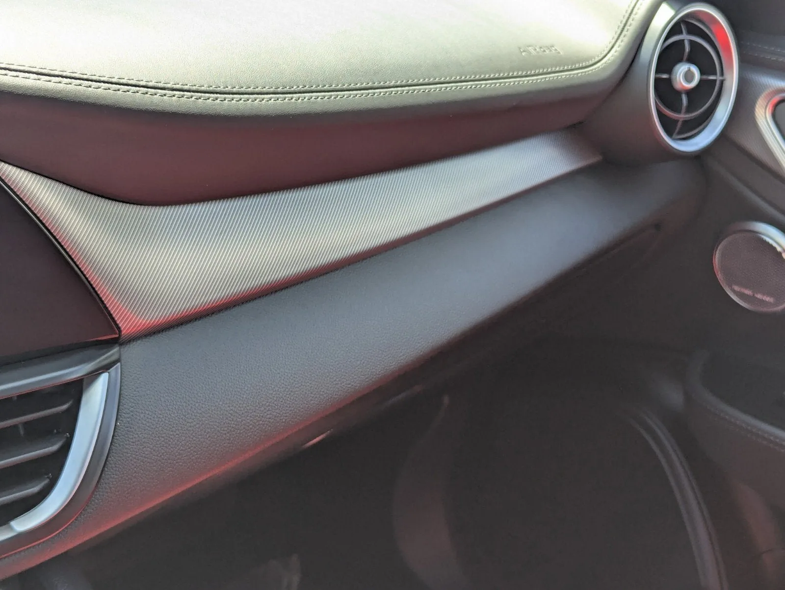 2024 Alfa Romeo Giulia Veloce photo 29