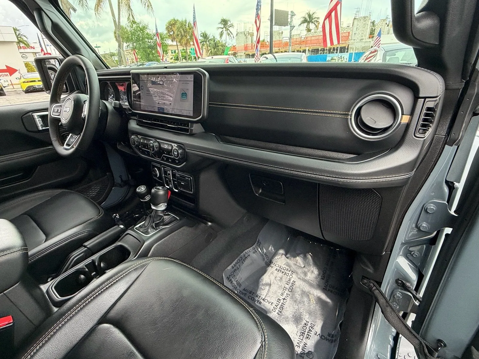 2024 Jeep Wrangler 4xe Sahara photo 18