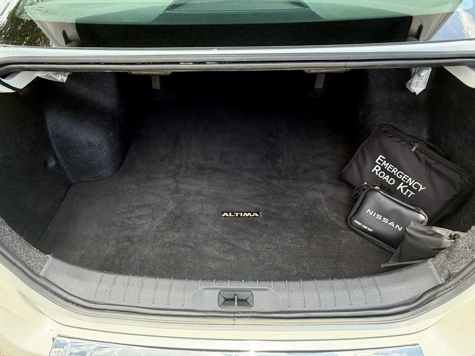 2023 Nissan Altima SV photo 14