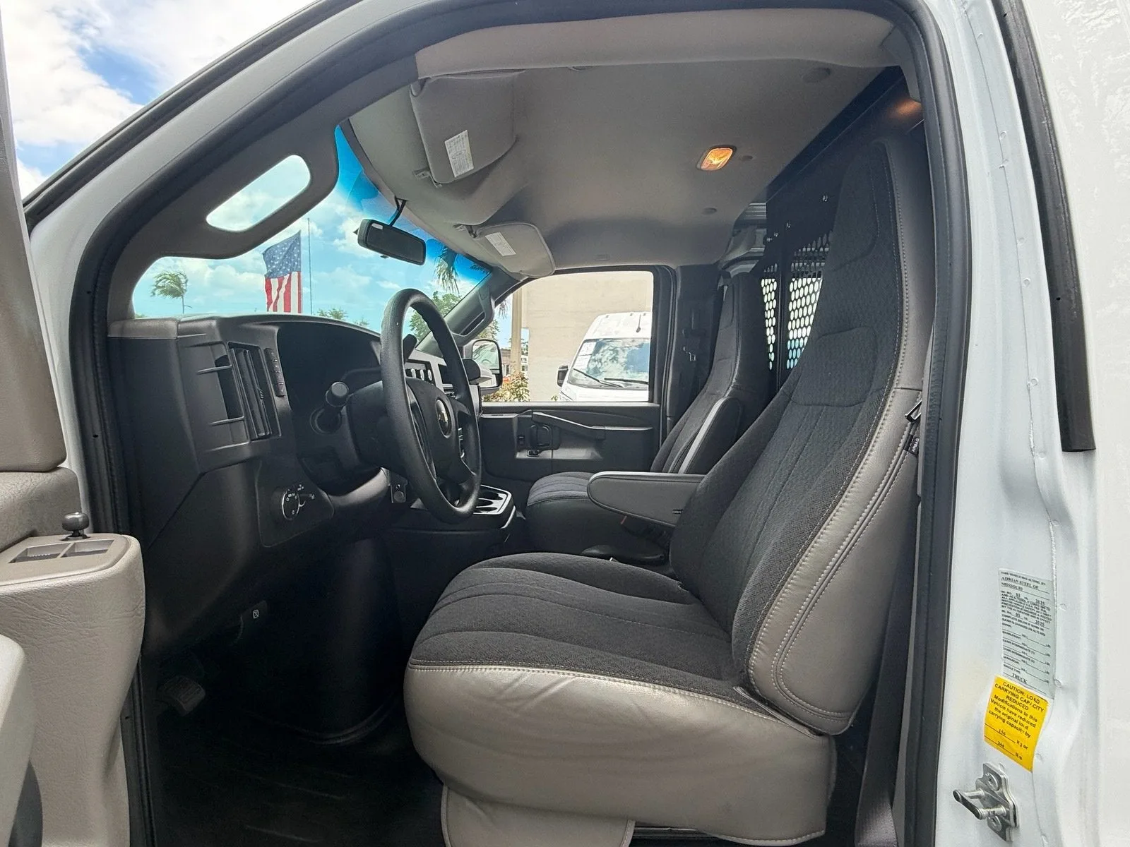 2025 Chevrolet Express Cargo Van Work Van photo 9