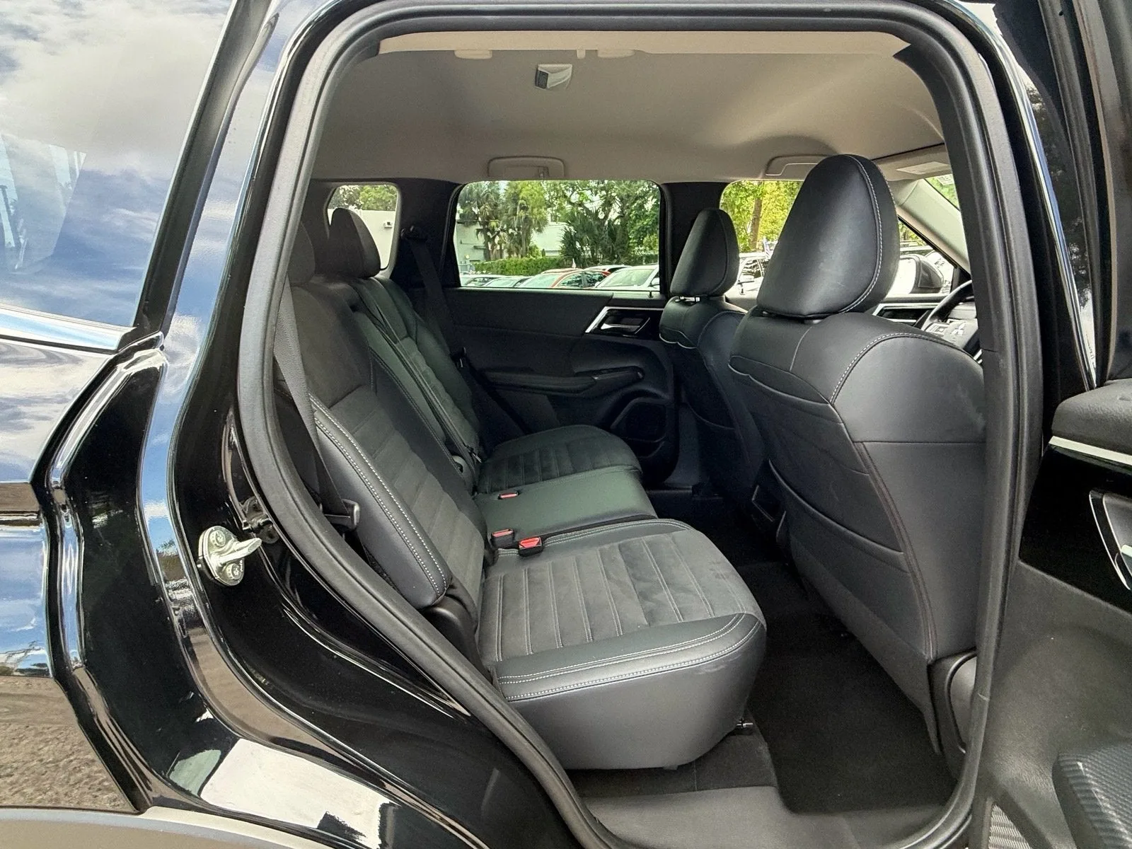 2022 Mitsubishi Outlander SE photo 16