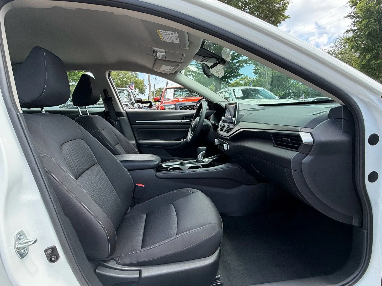 2023 Nissan Altima SV photo 16