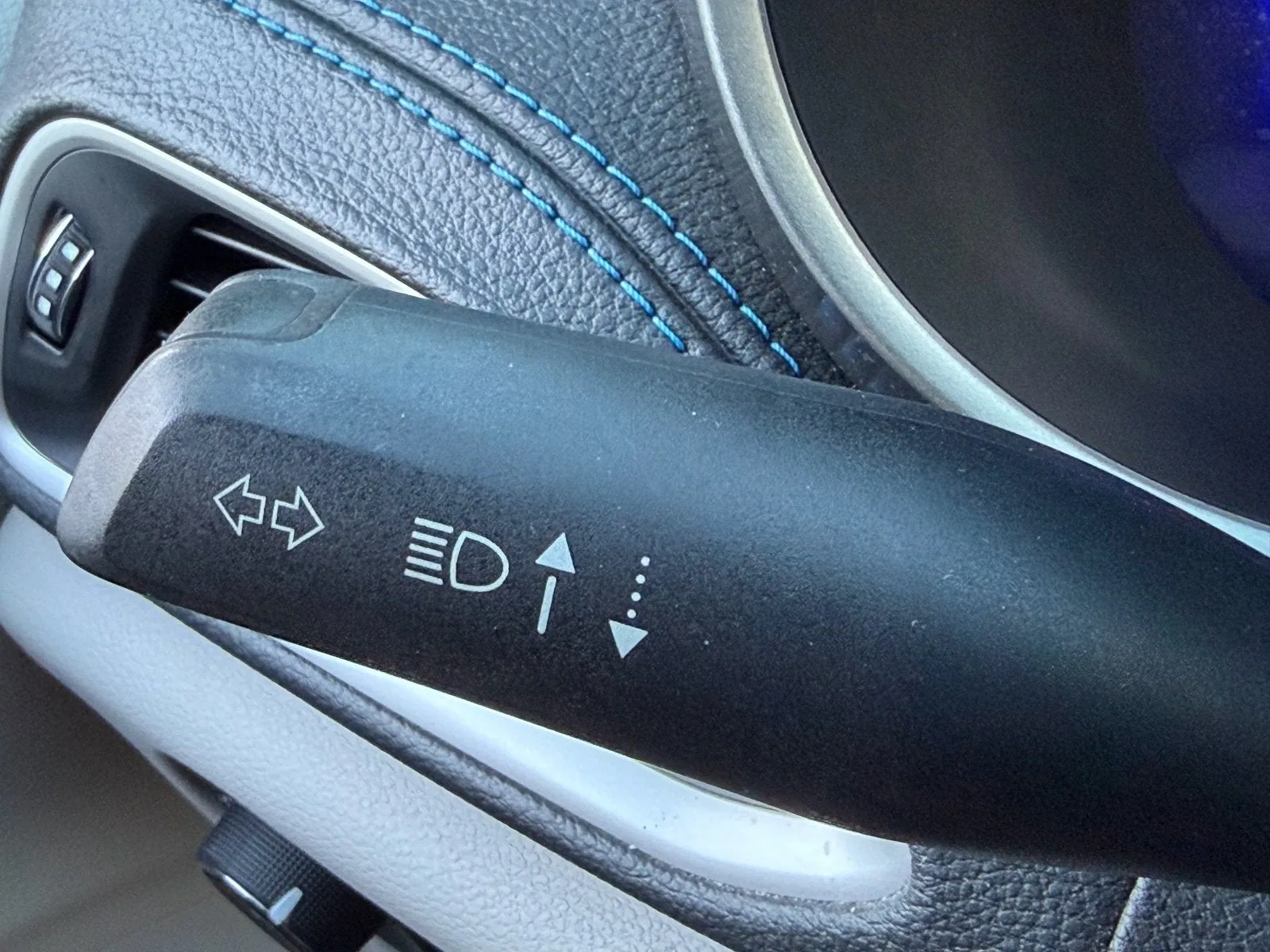 2021 Chrysler Pacifica Hybrid Touring L photo 35