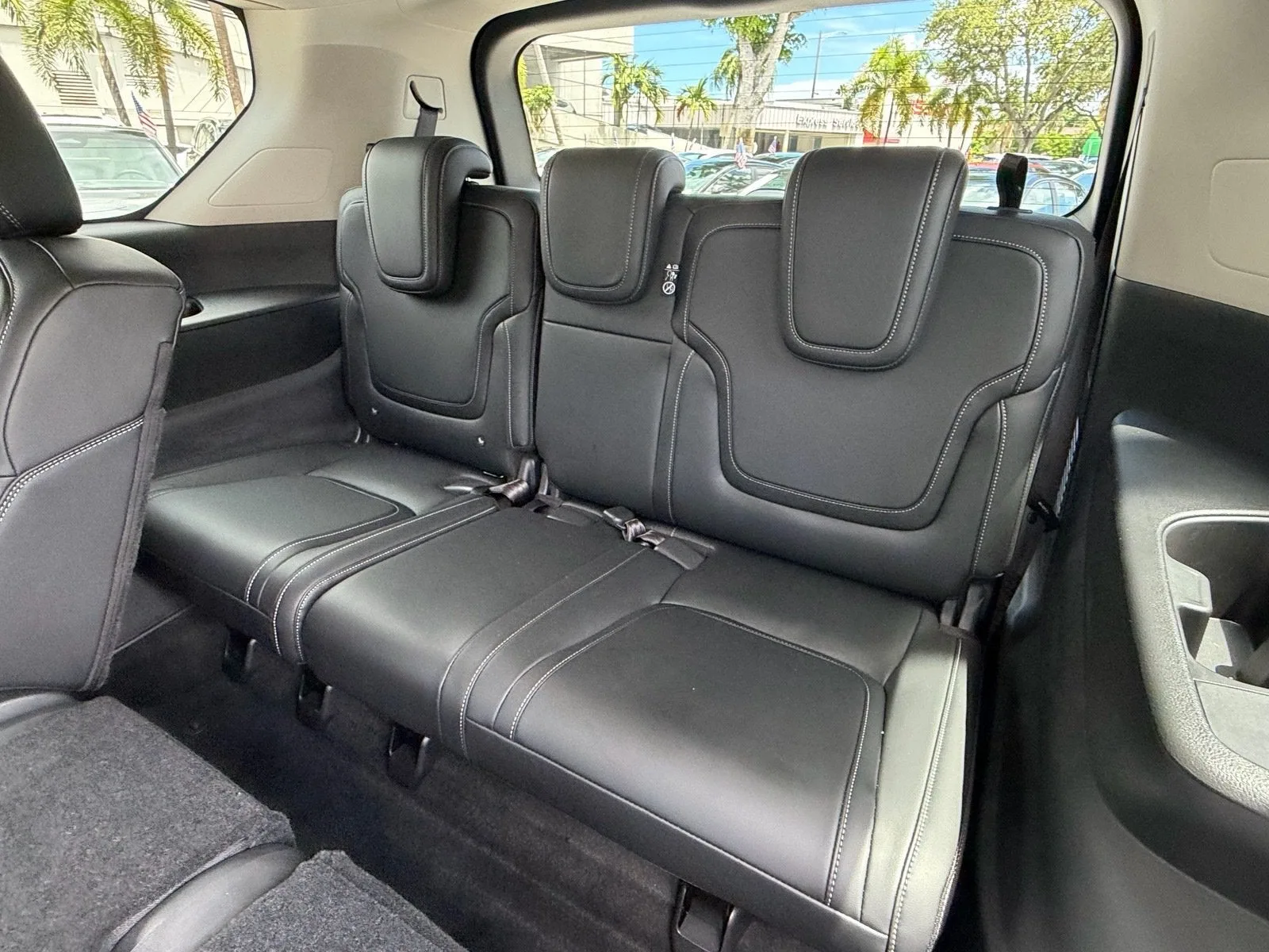 2026 Nissan Armada SV photo 12