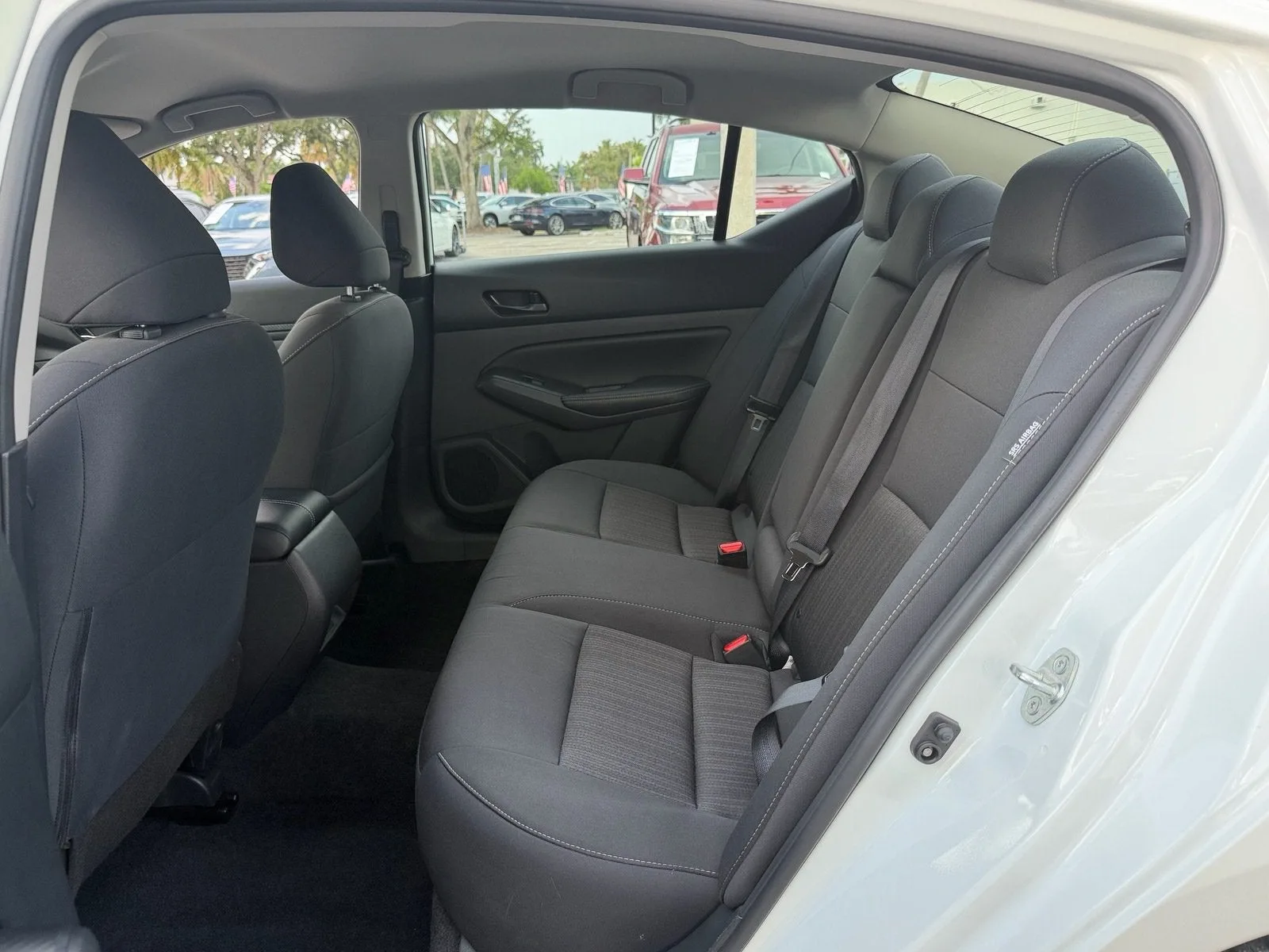 2025 Nissan Altima SV photo 11