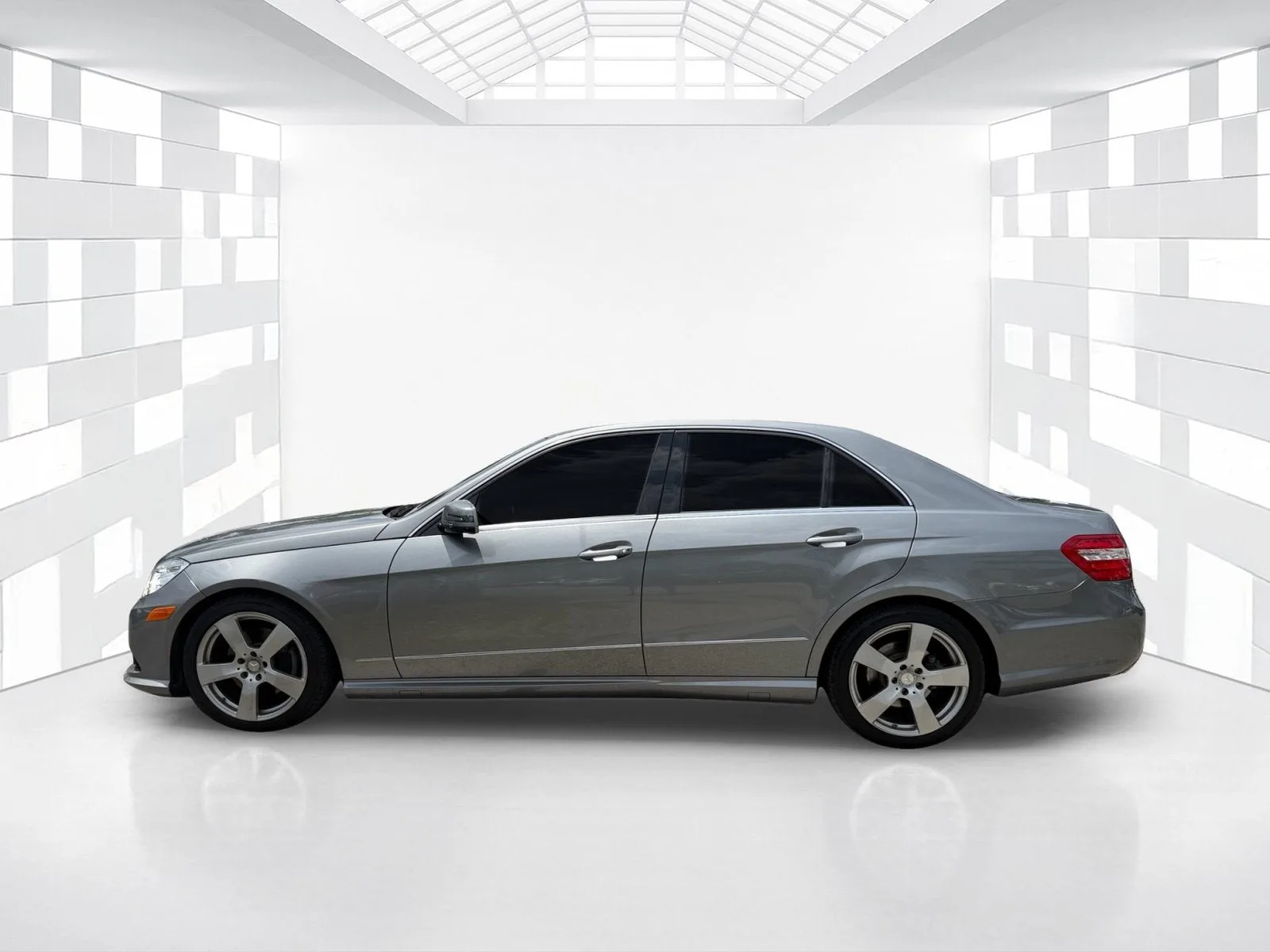 2010 Mercedes-Benz E-Class E 350 photo 4