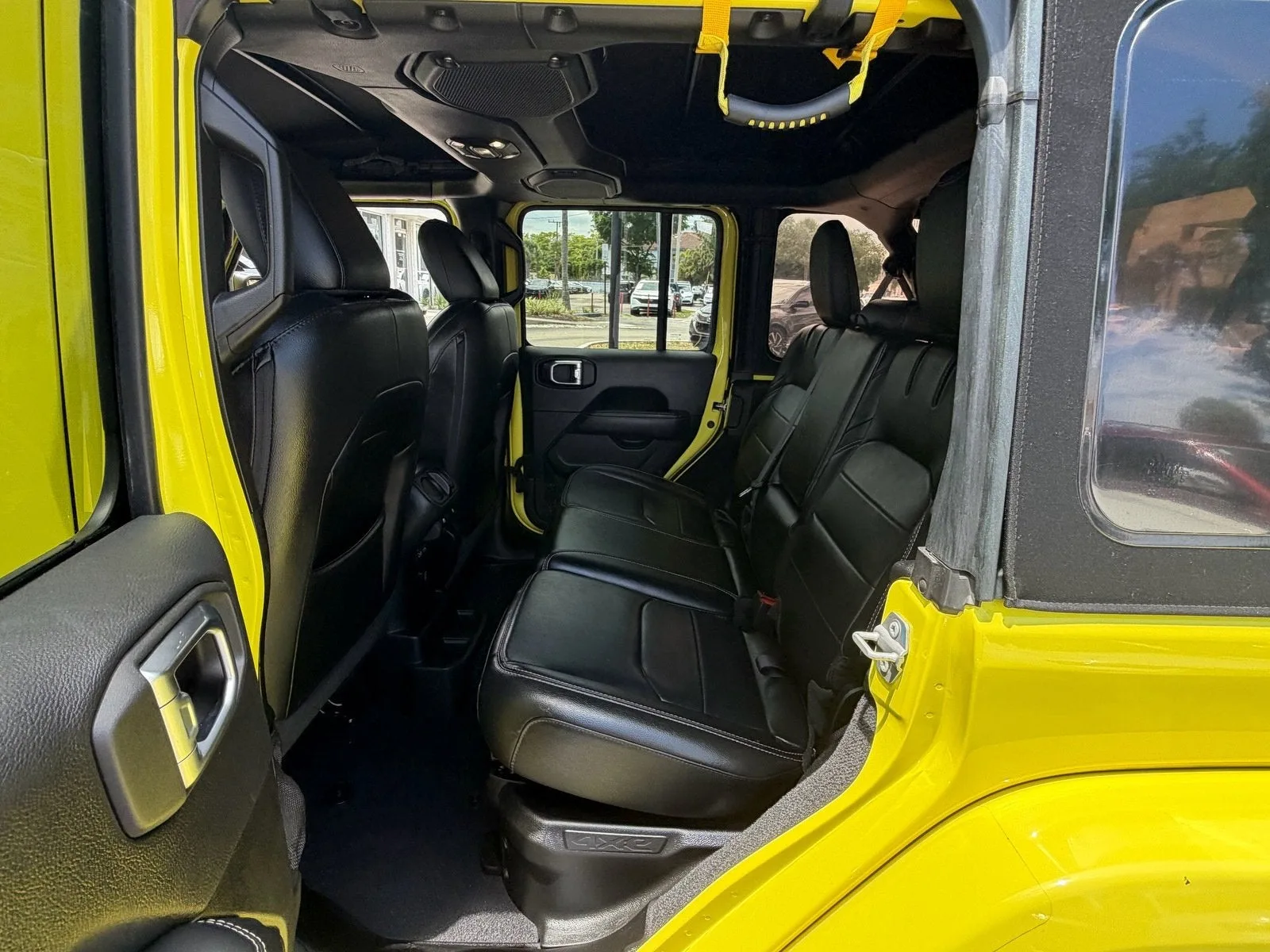 2022 Jeep Wrangler 4xe Unlimited Sahara photo 13