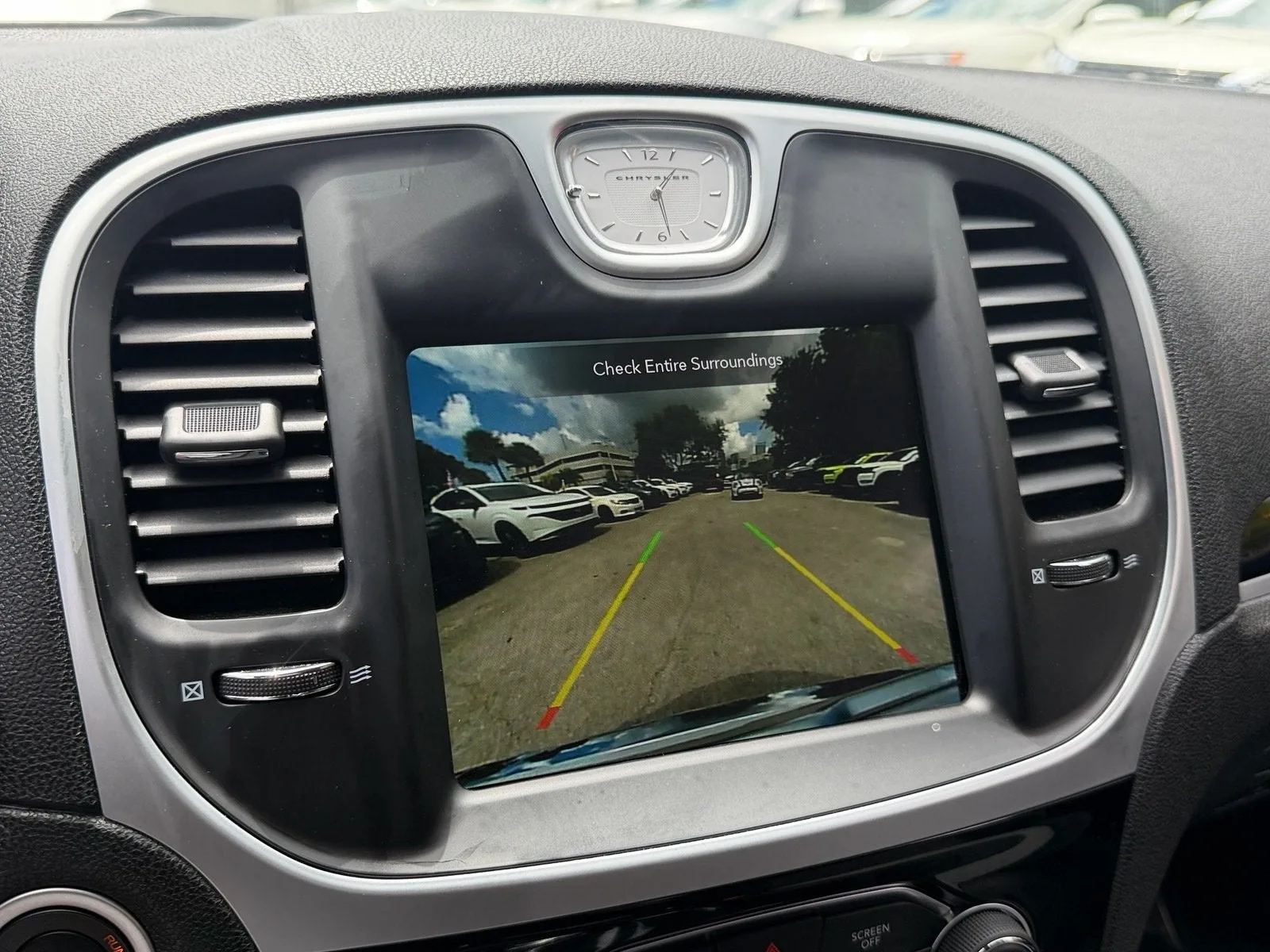 2023 Chrysler 300 Touring photo 24