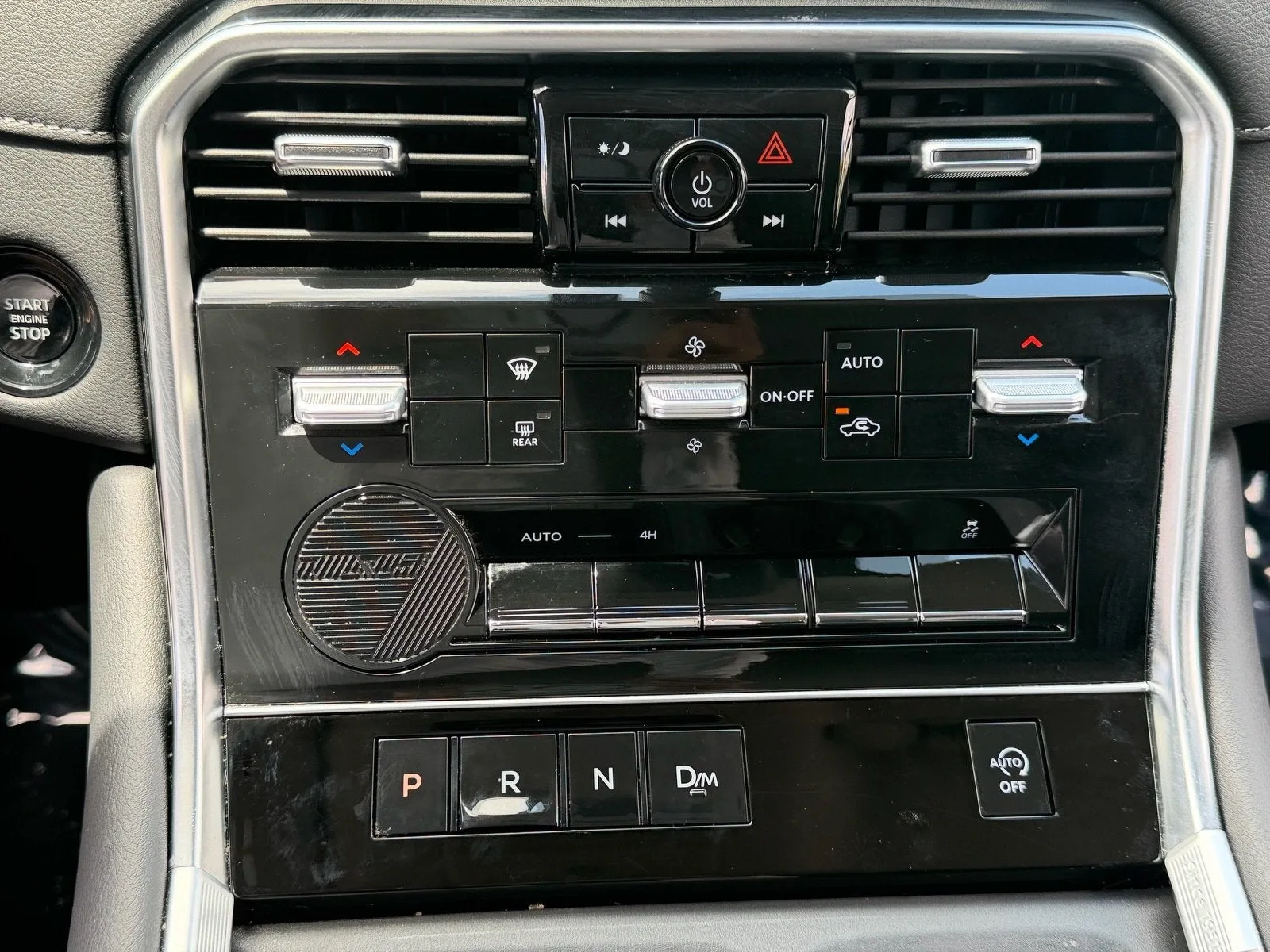 2026 Nissan Armada SV photo 26