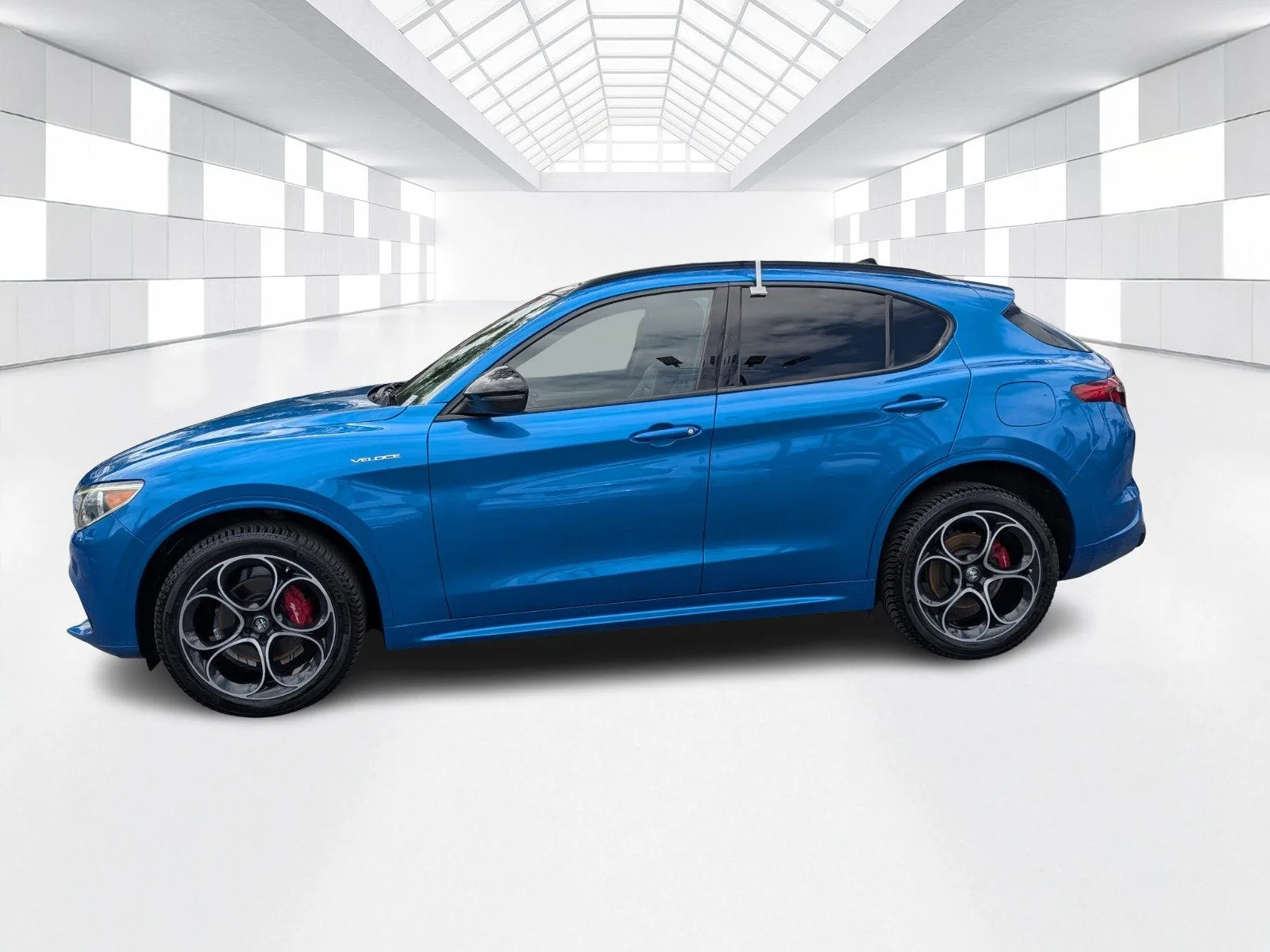 2022 Alfa Romeo Stelvio Veloce photo 4