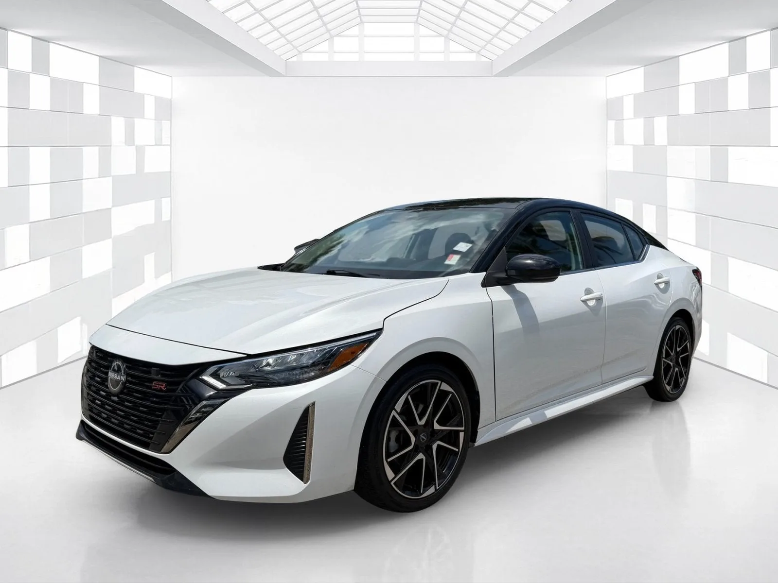2024 Nissan Sentra SR photo 3