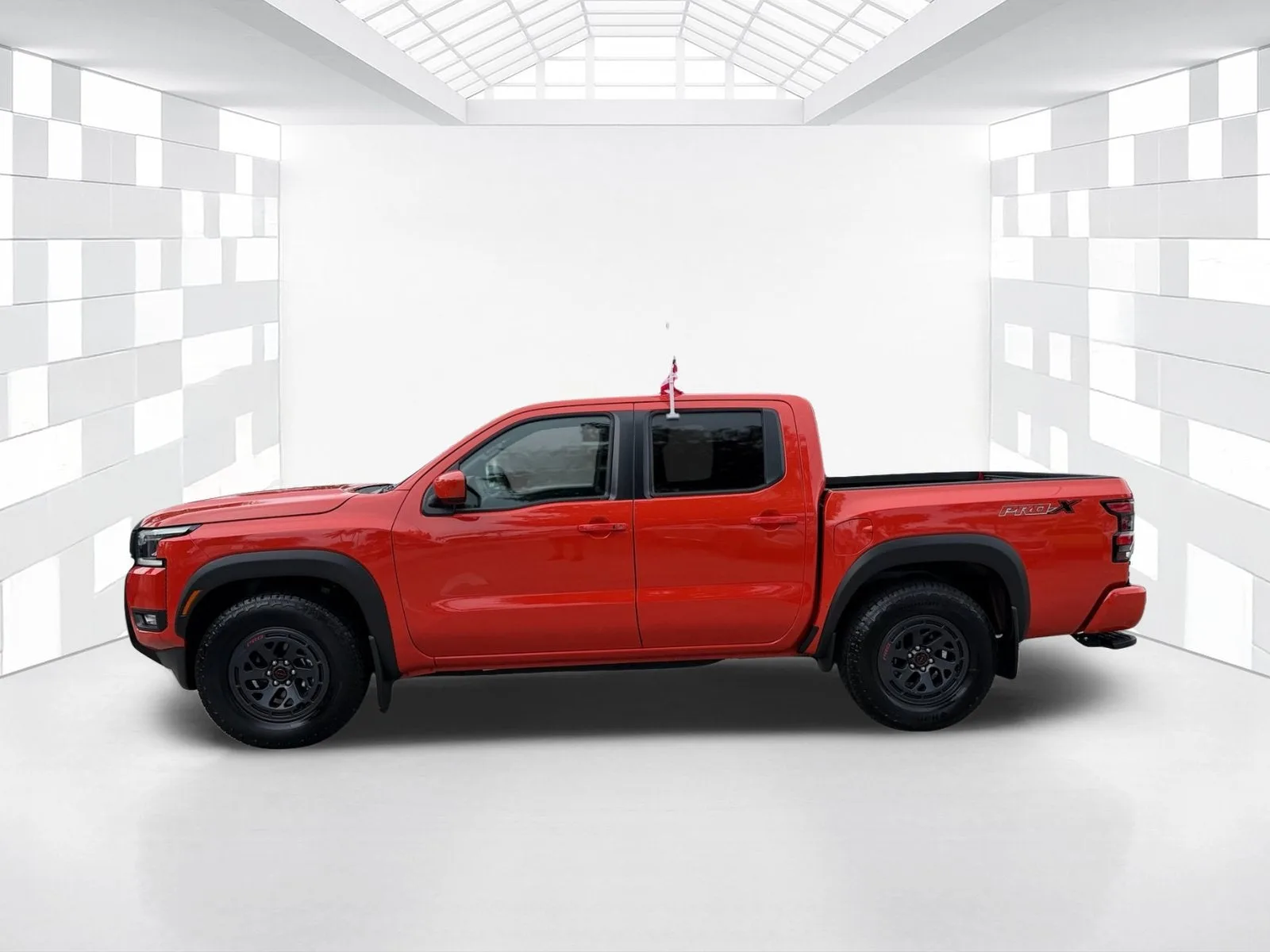 2025 Nissan Frontier Crew Cab PRO-X® photo 4
