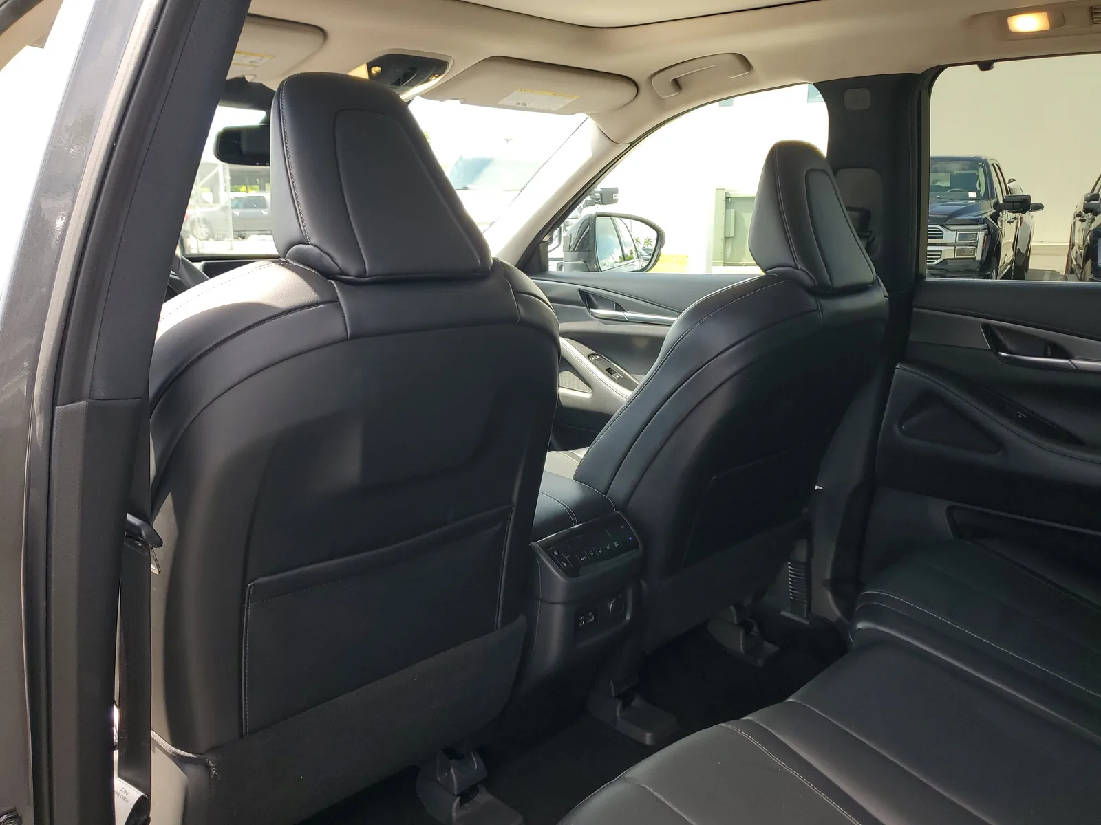 2022 INFINITI QX60 LUXE photo 13