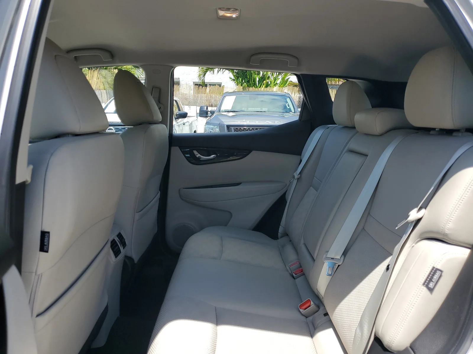 2022 Nissan Rogue Sport SV photo 12